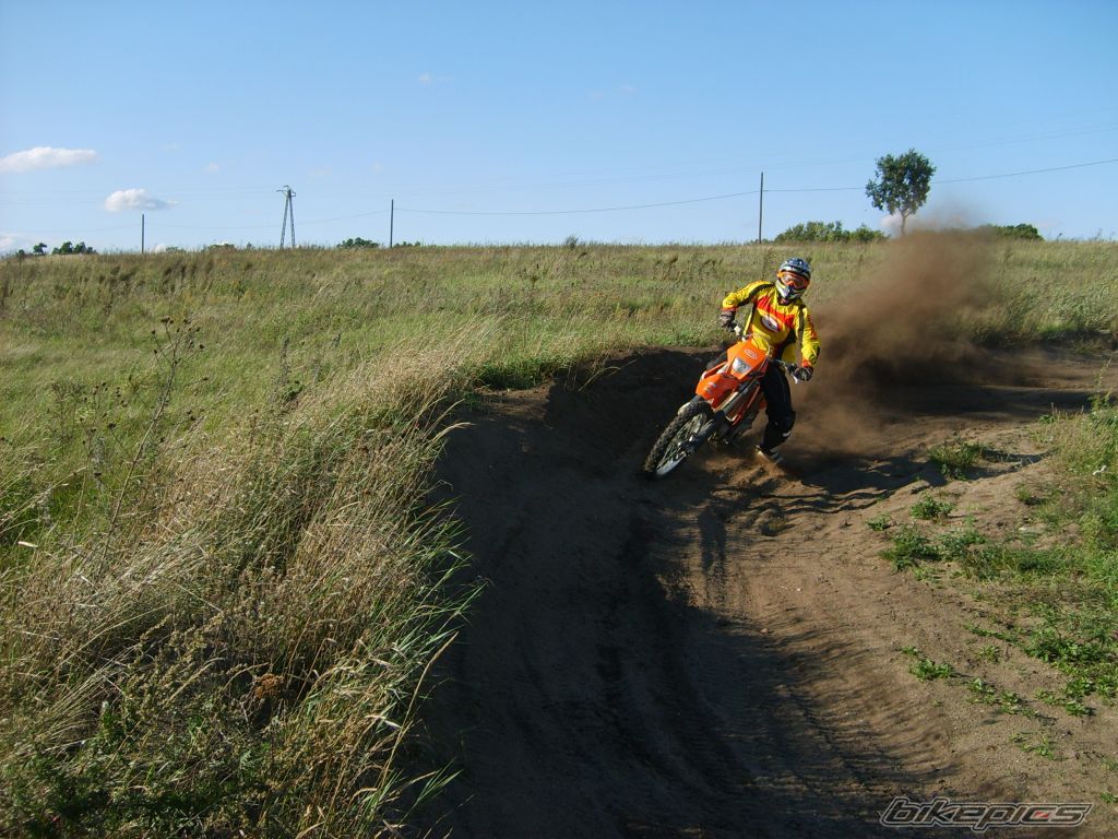 Photo 1398244