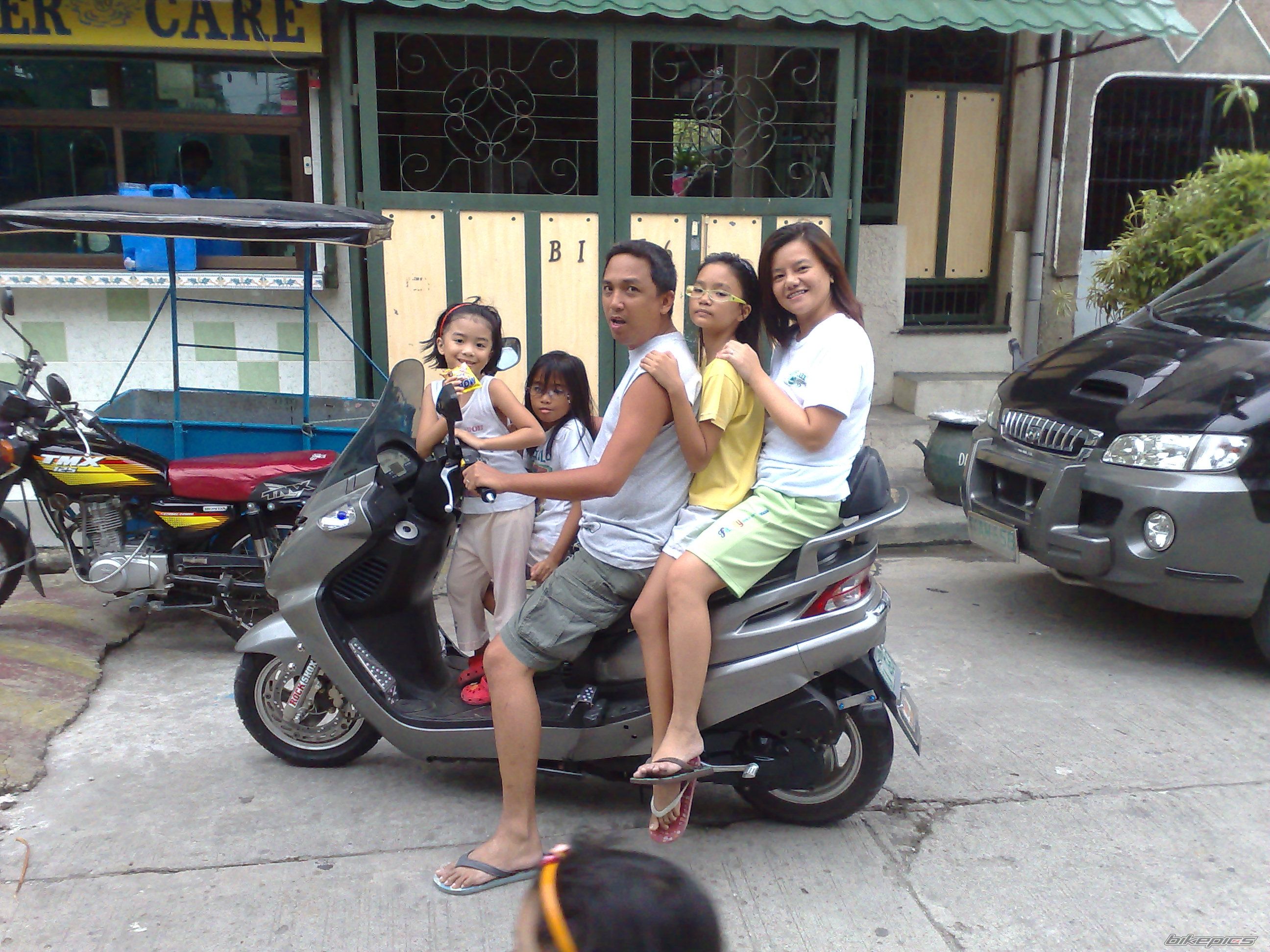 Photo 1398460