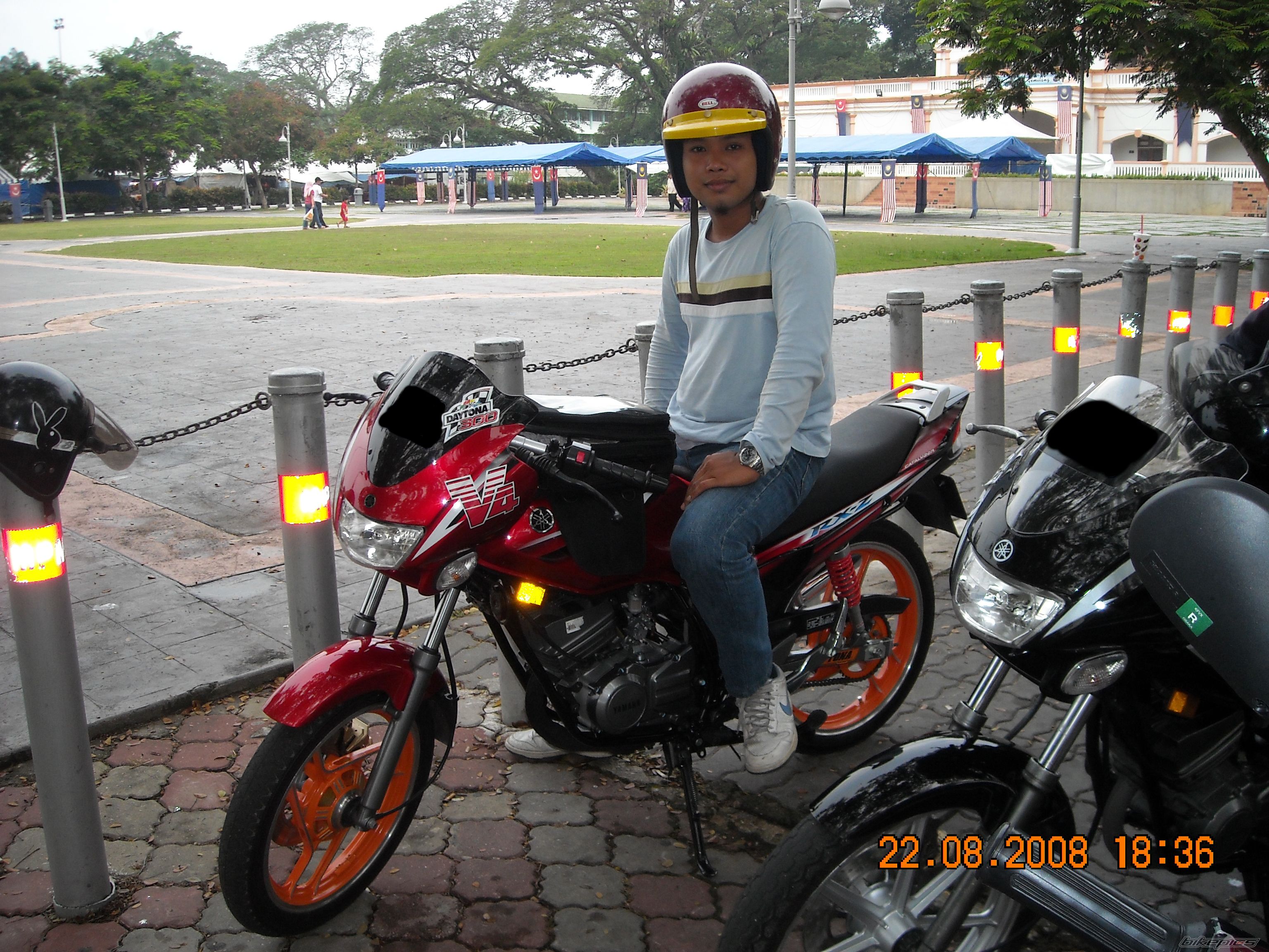 Photo 1398685