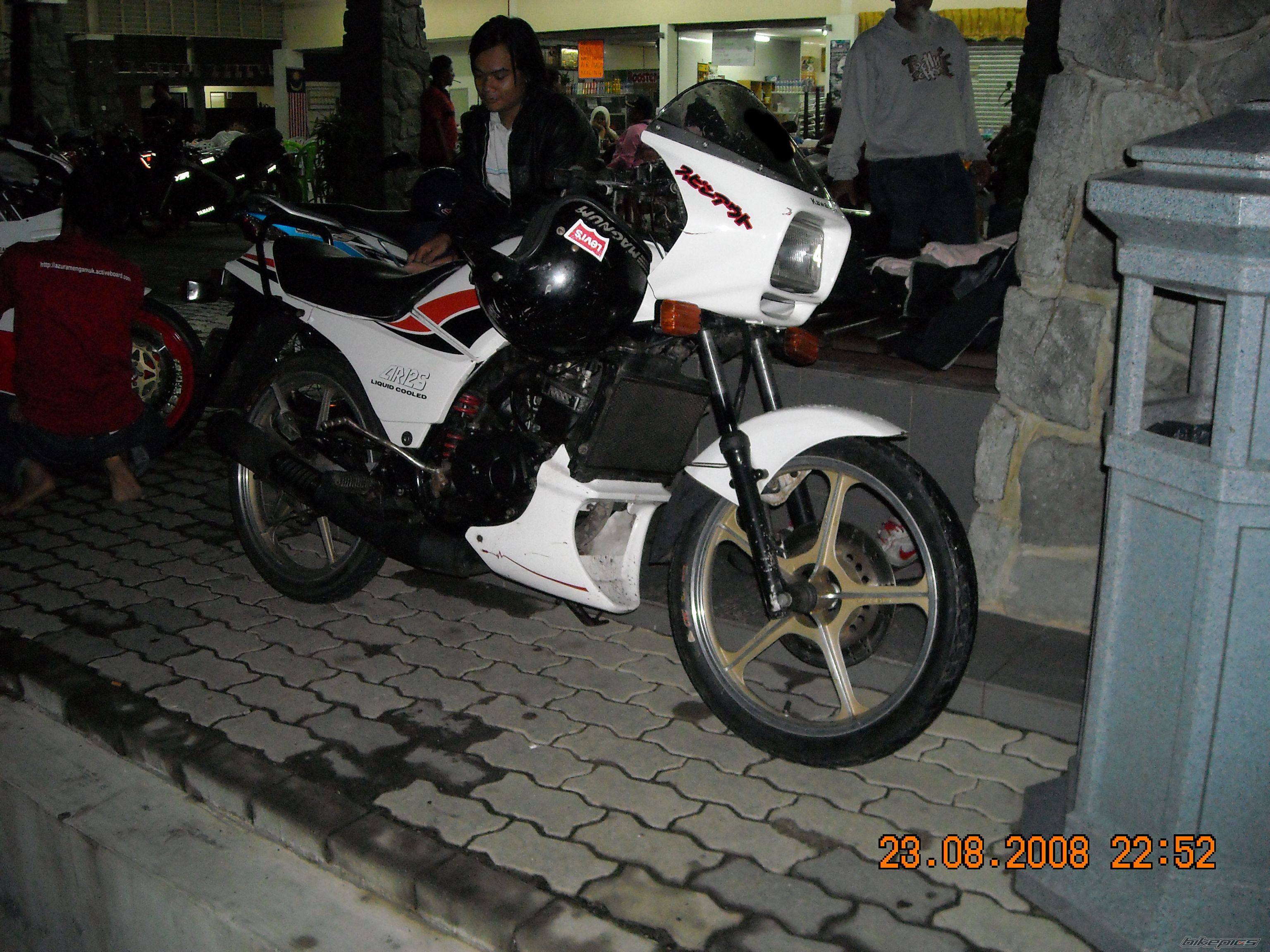 Photo 1398700