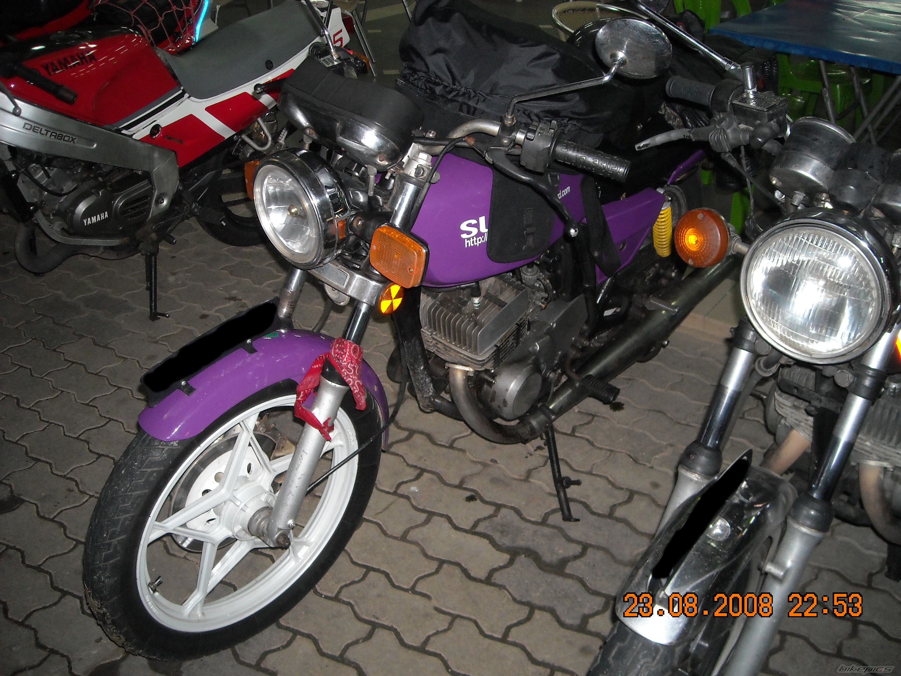 Photo 1398702