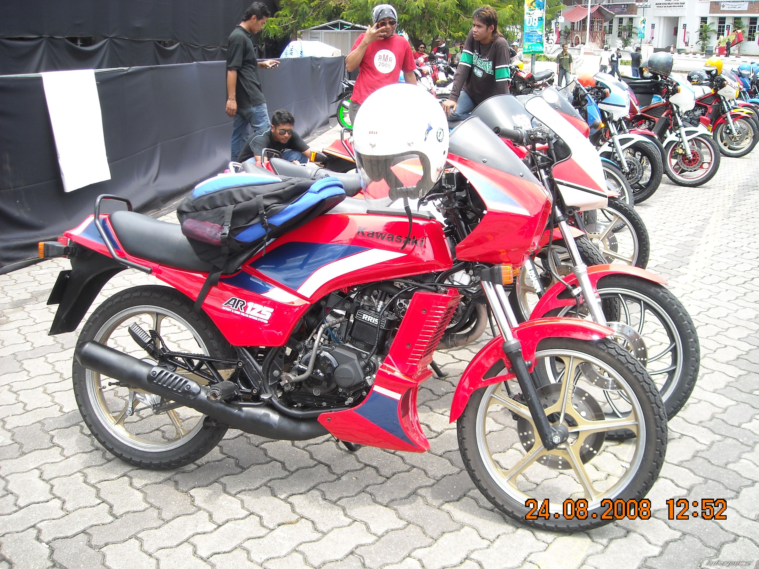 Photo 1398721