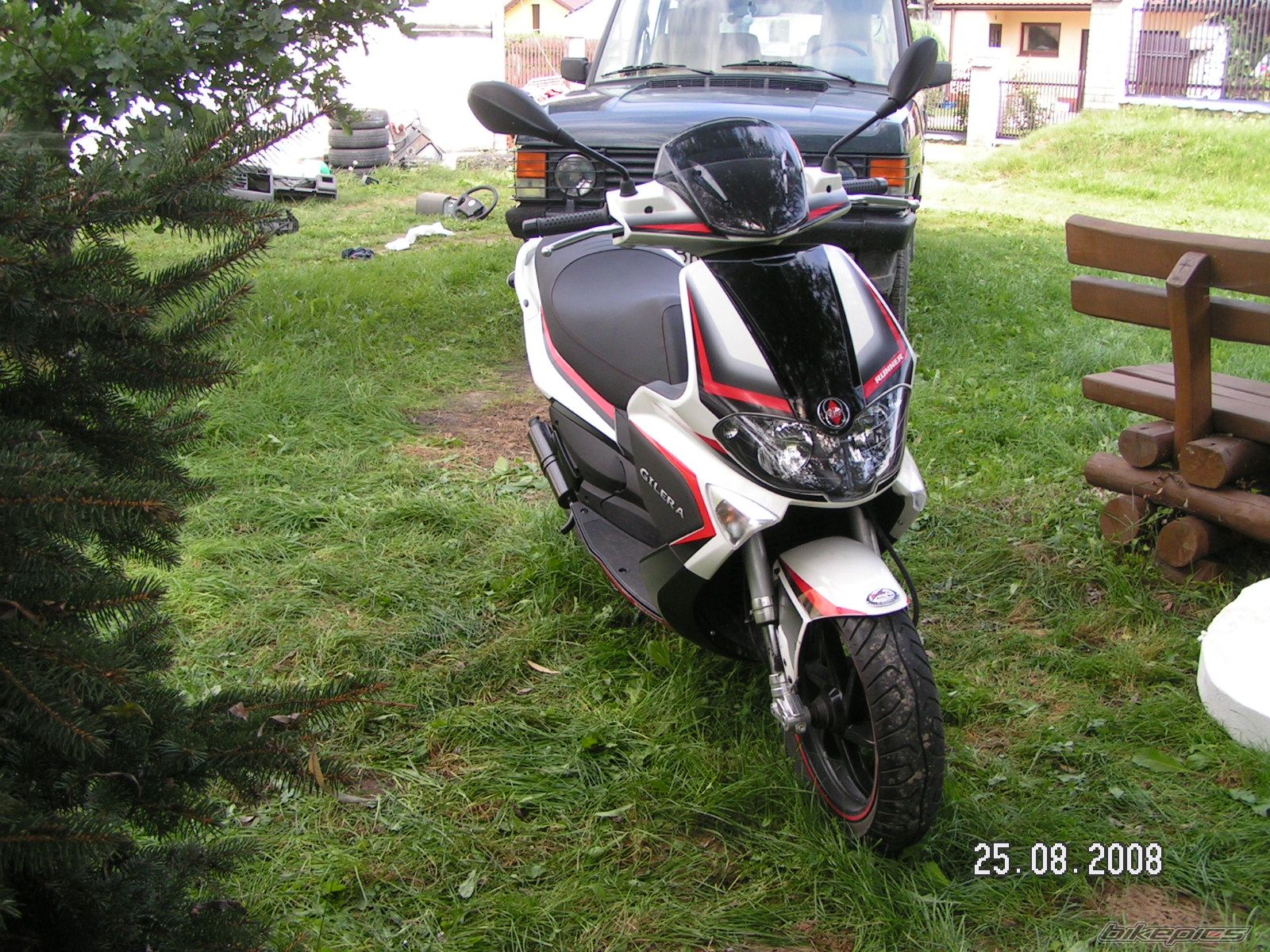Photo 1398865