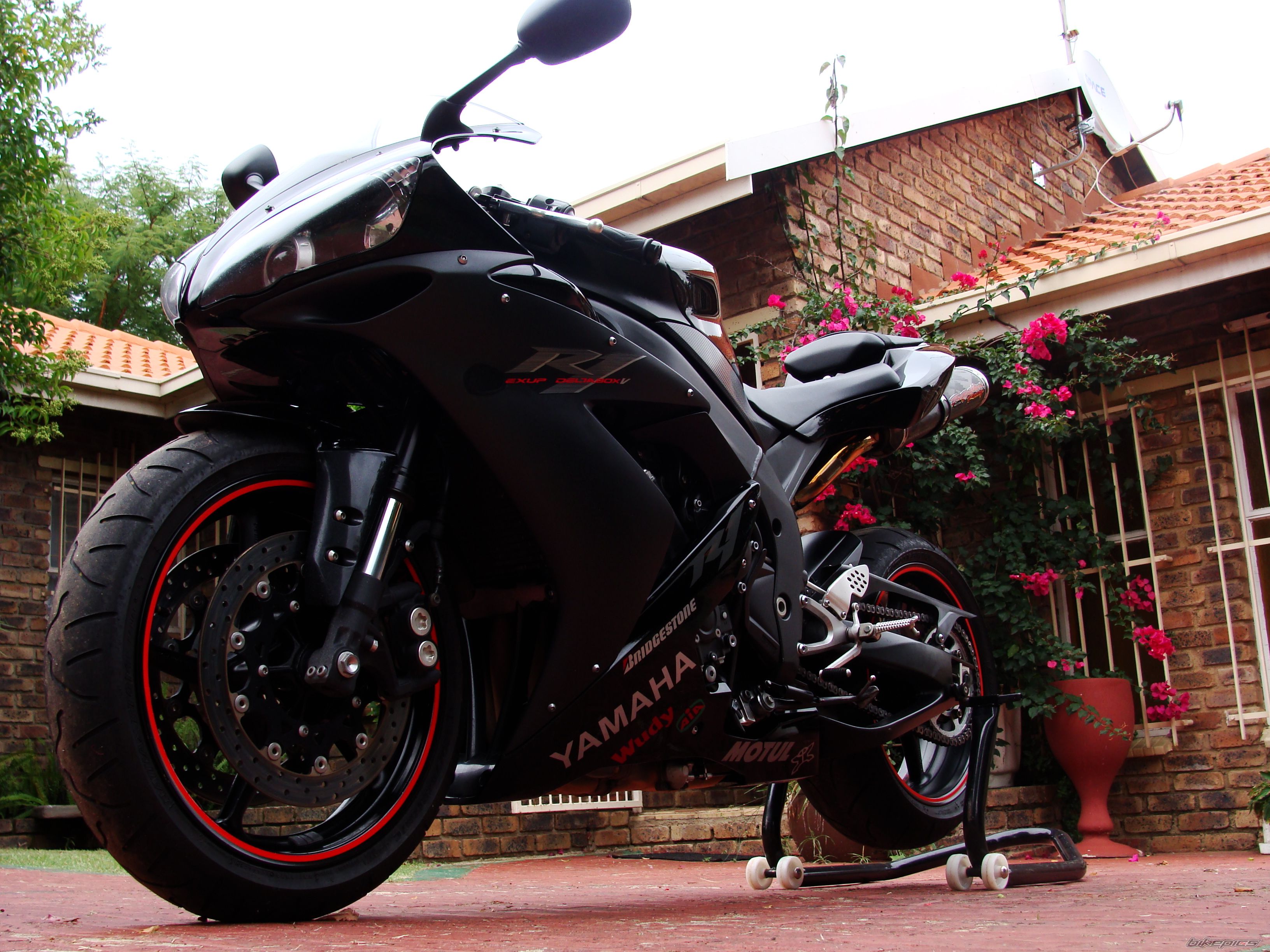 Bike Photo 1398885