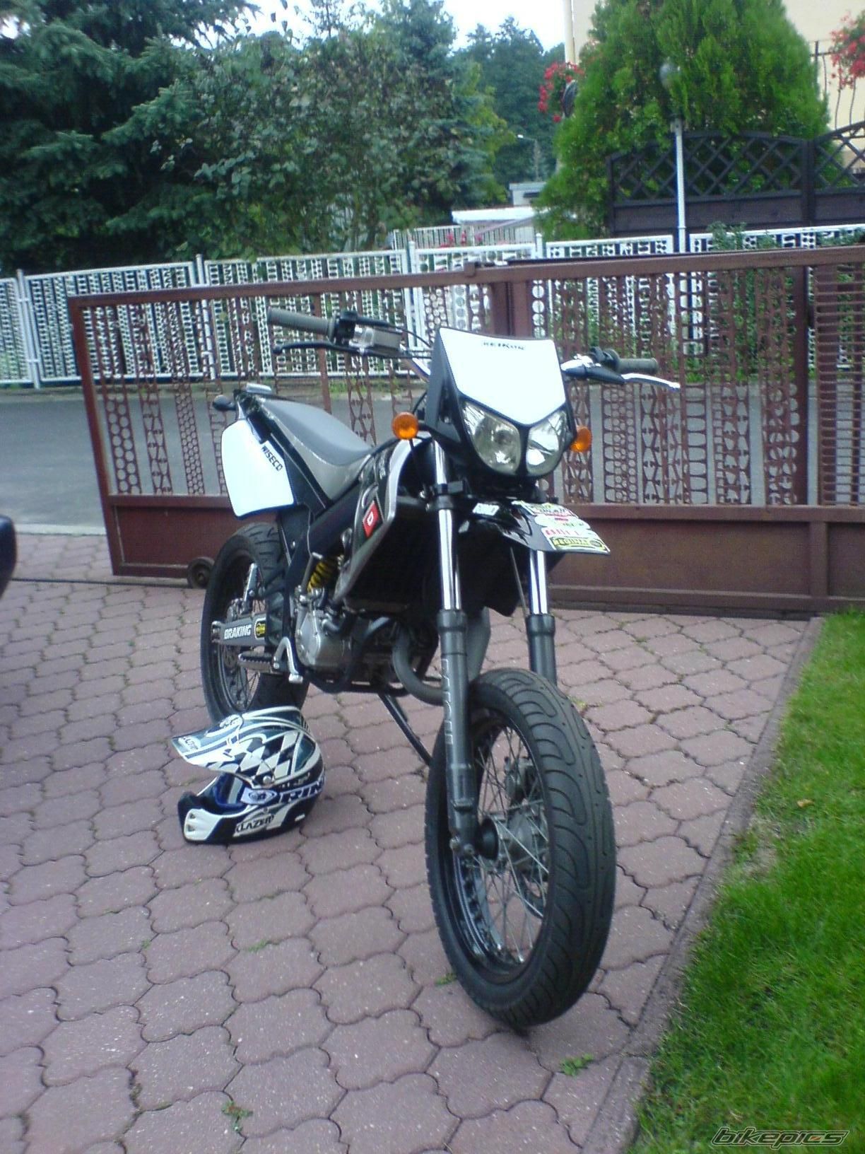 Photo 1400003