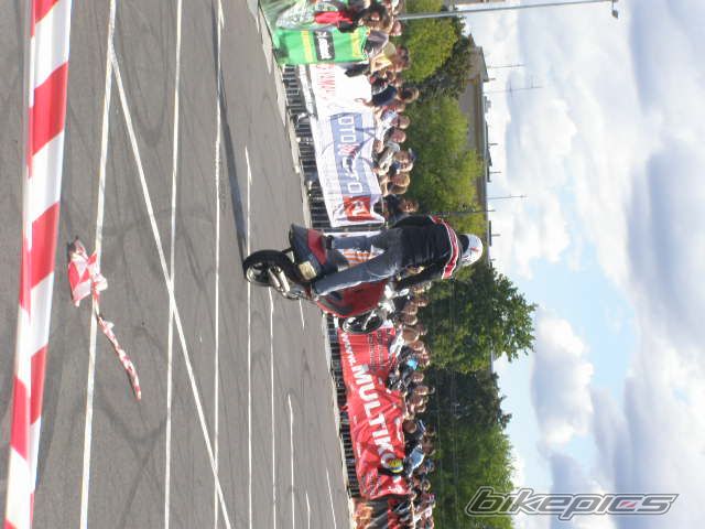 Photo 1401842
