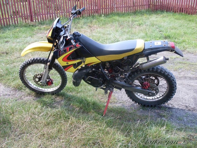 Photo 1402836
