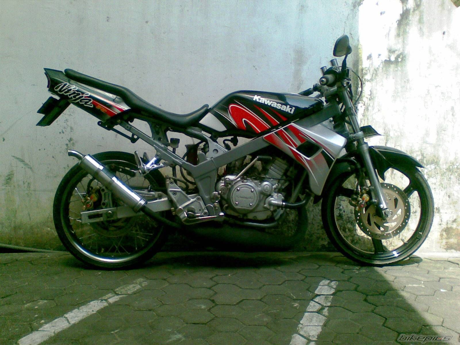 Photo 1402863
