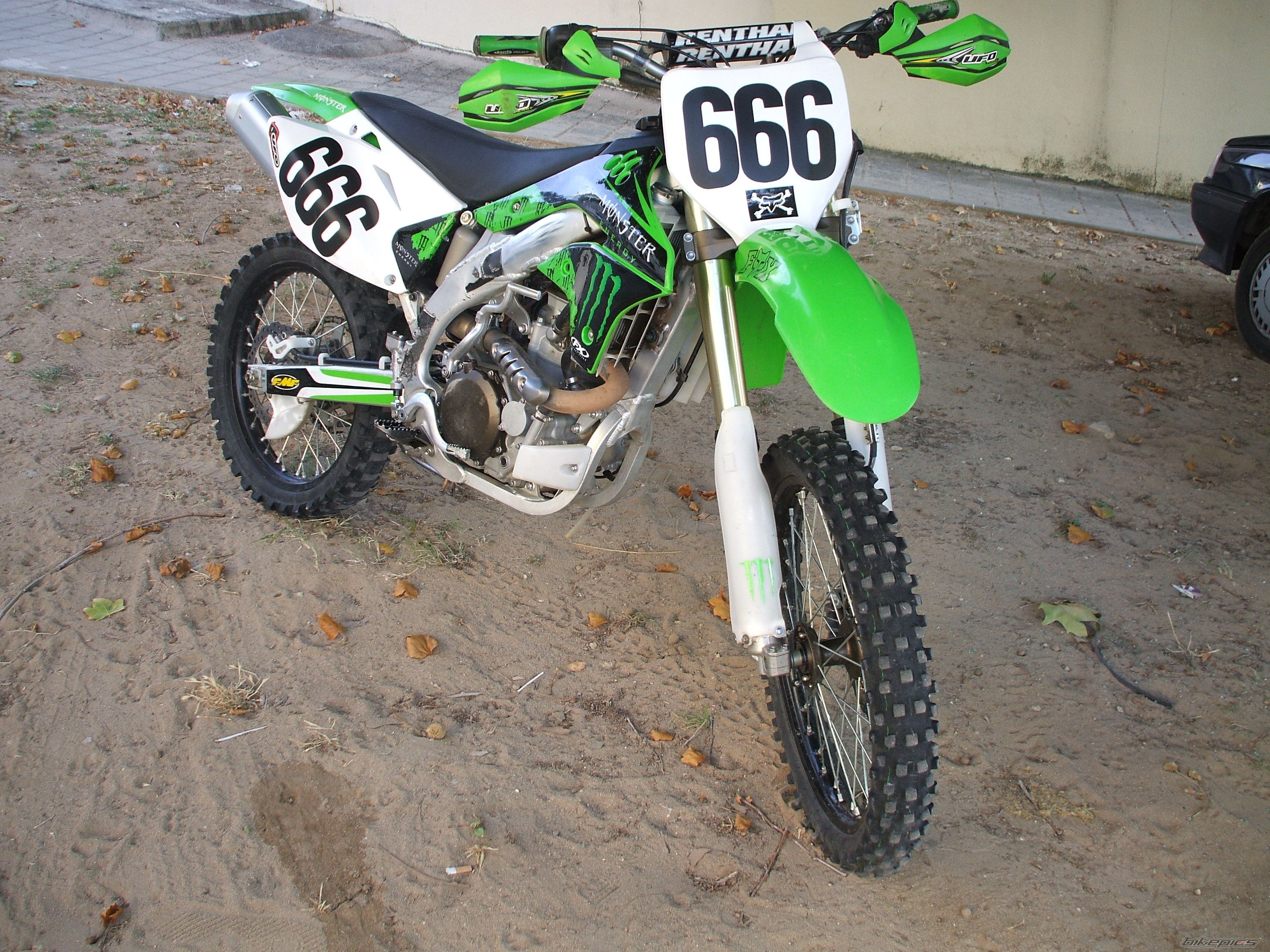 Photo 1403372