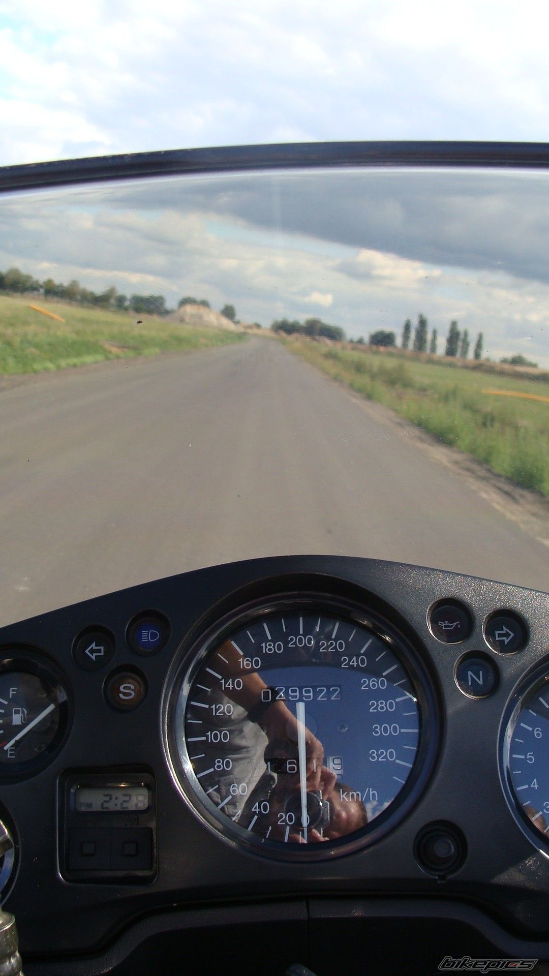 Photo 1403656