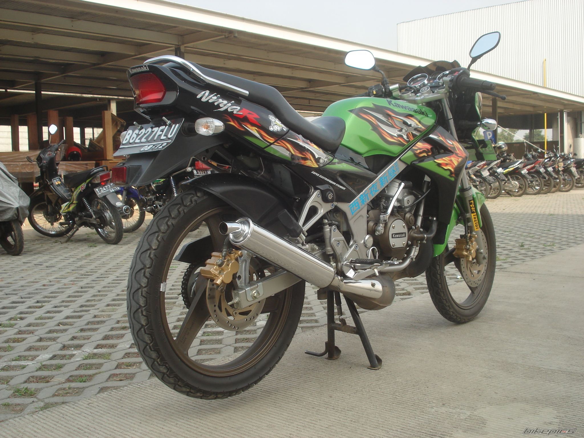 Photo 1403682