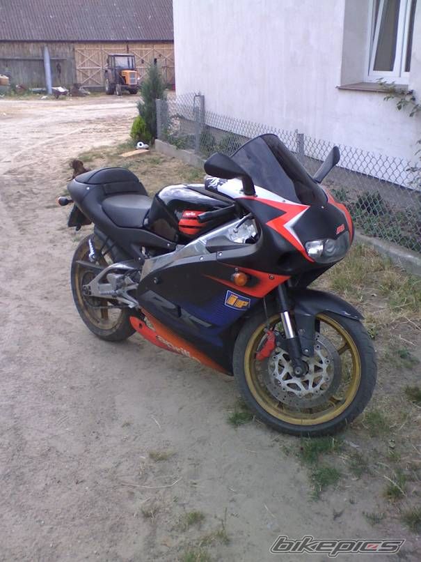 Photo 1403846