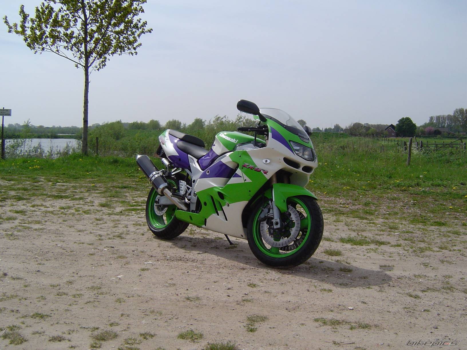 Bike Photo 140400