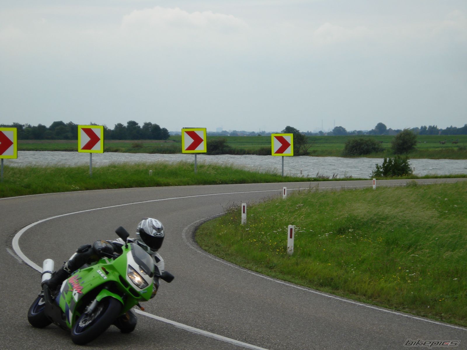 Bike Photo 1404087