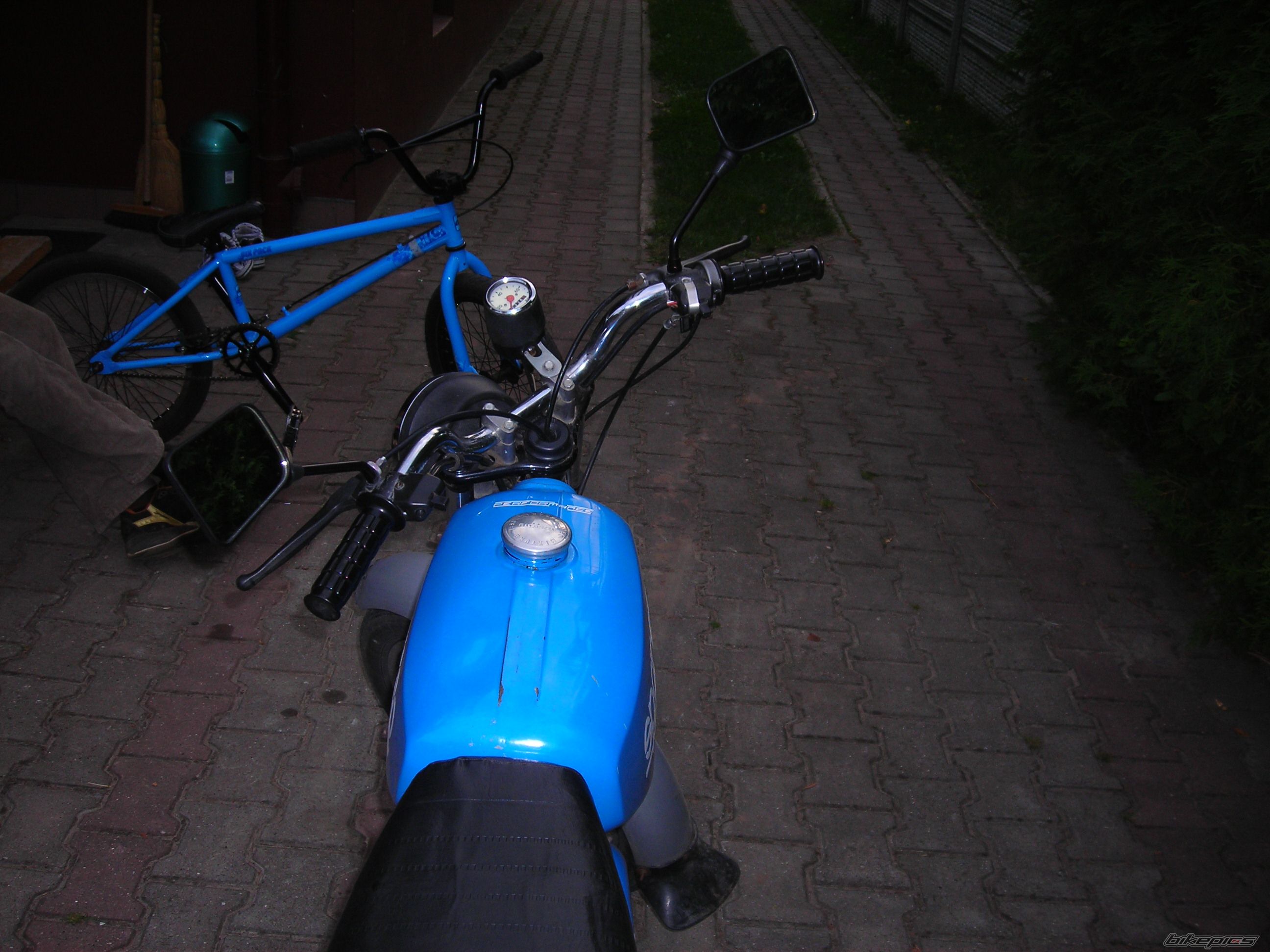 Bike Photo 1406851