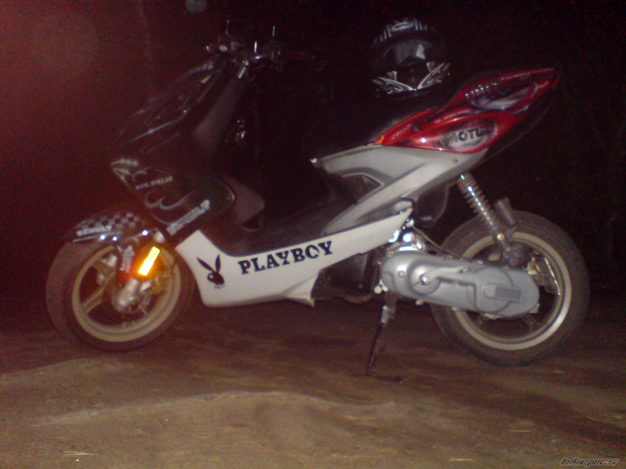 Photo 1406944
