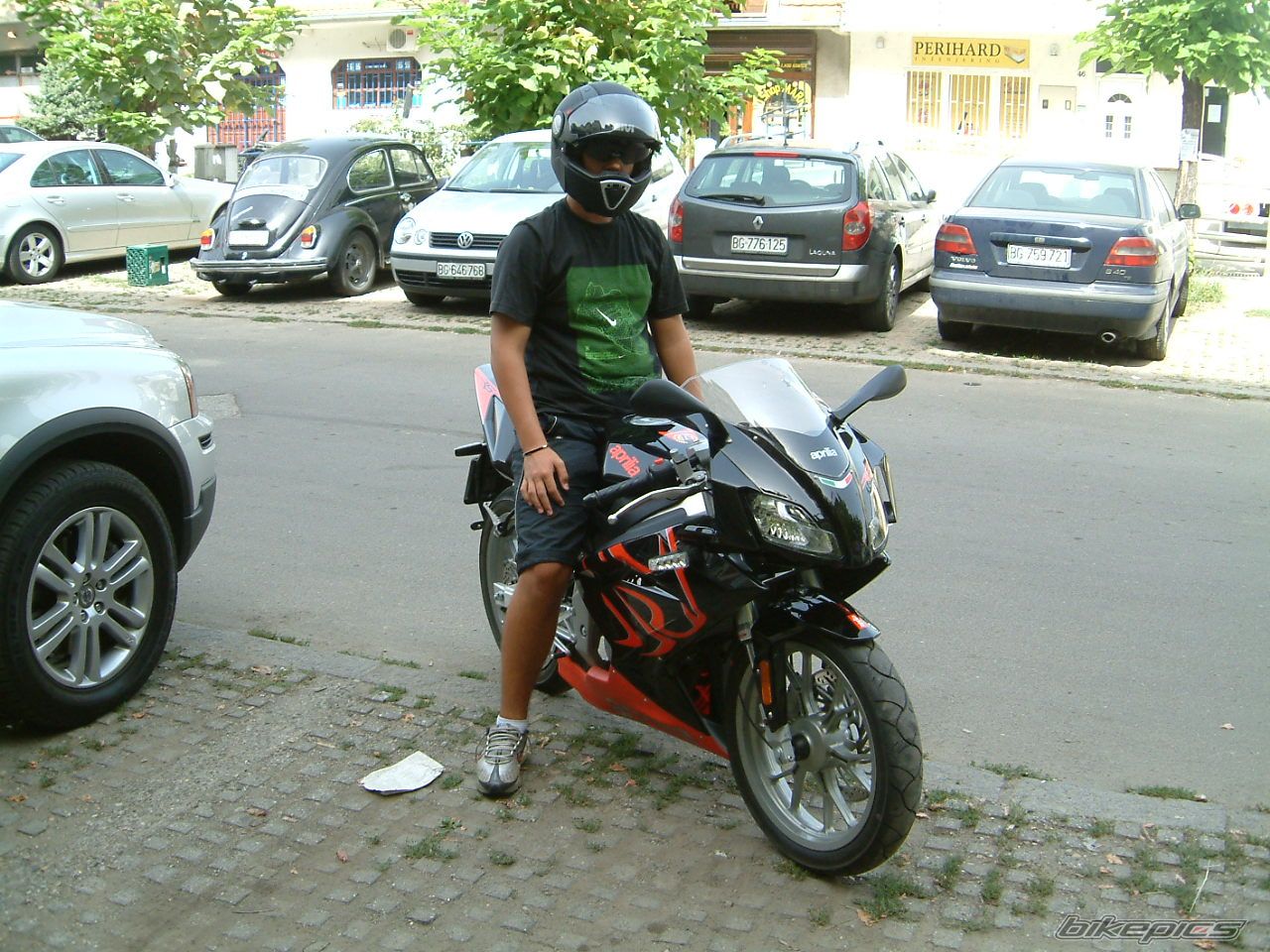 Photo 1409554