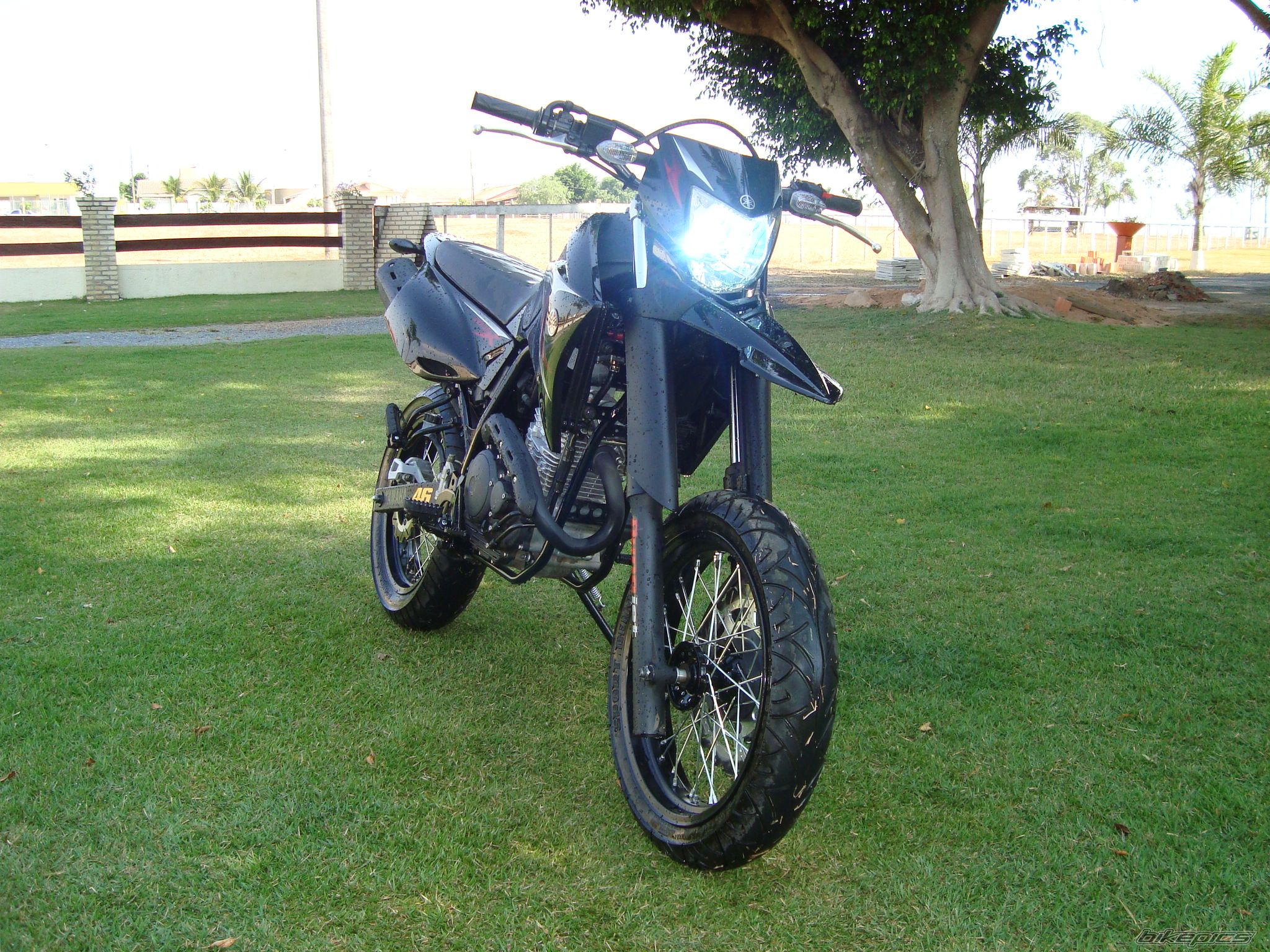 Bike Photo 1411375