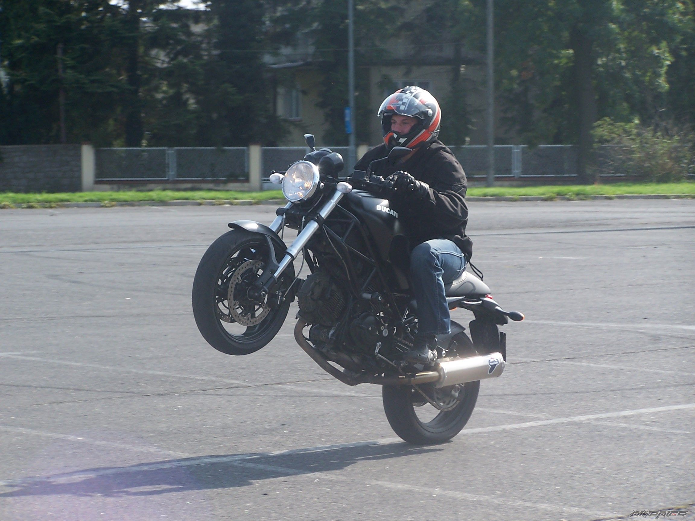 Photo 1411641