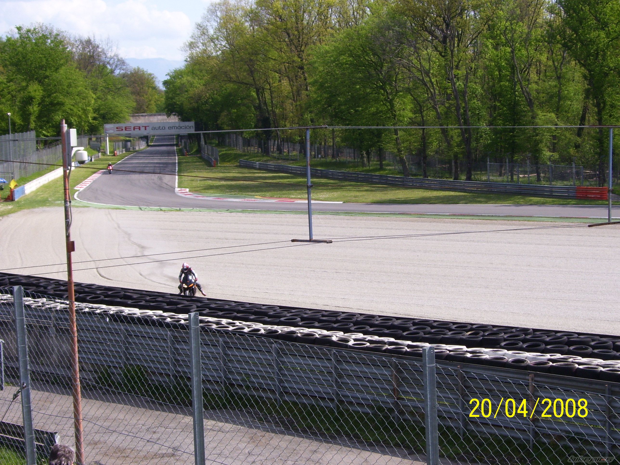 Photo 1411886