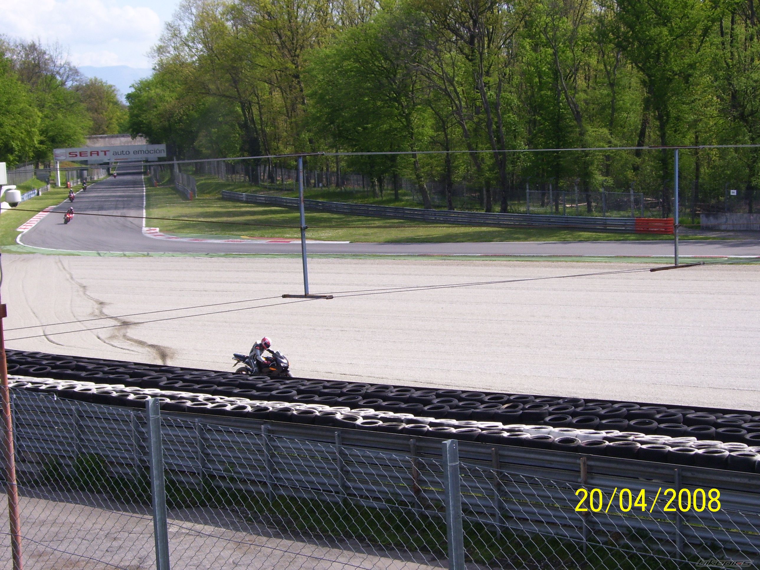 Photo 1411888