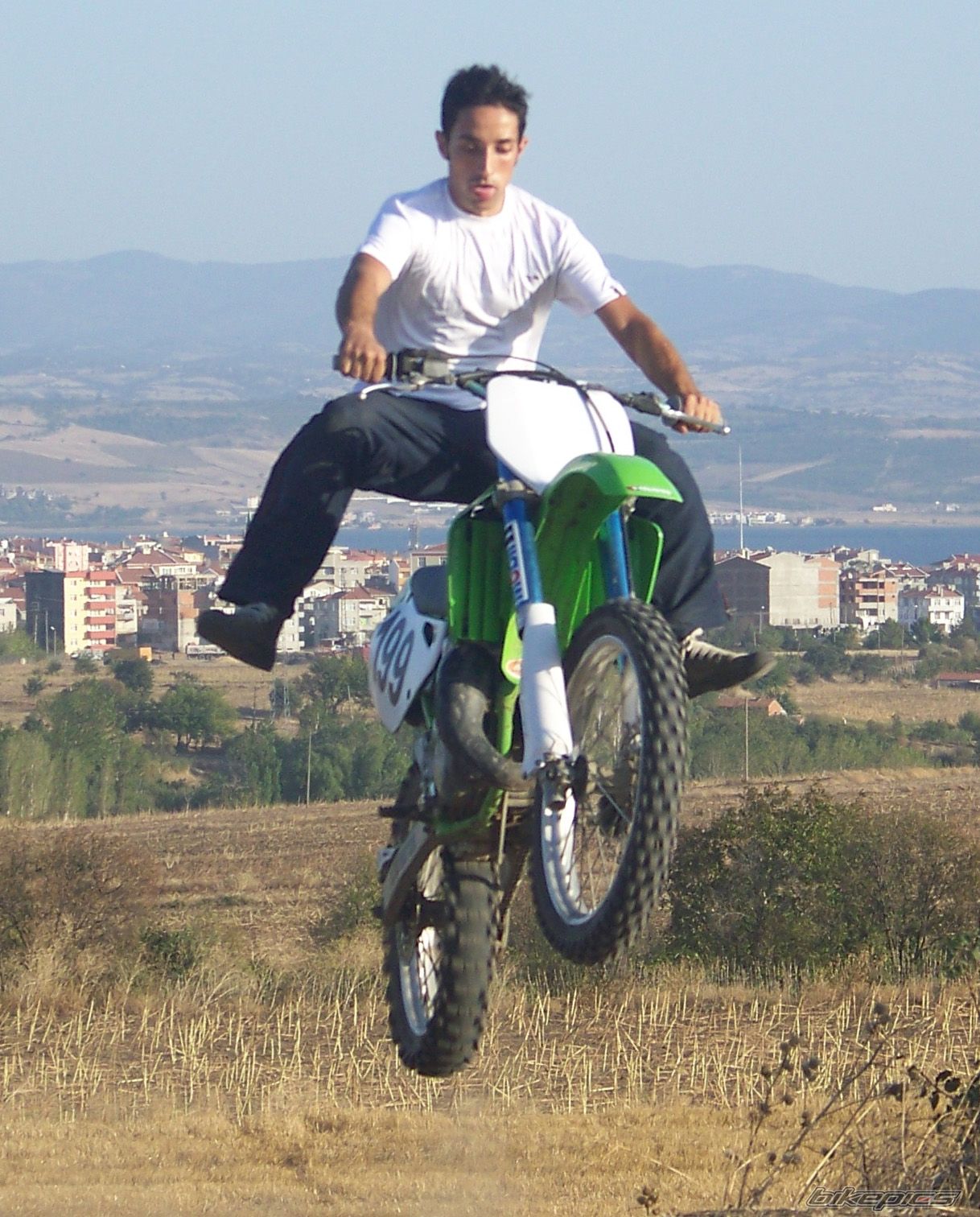 Photo 1412136
