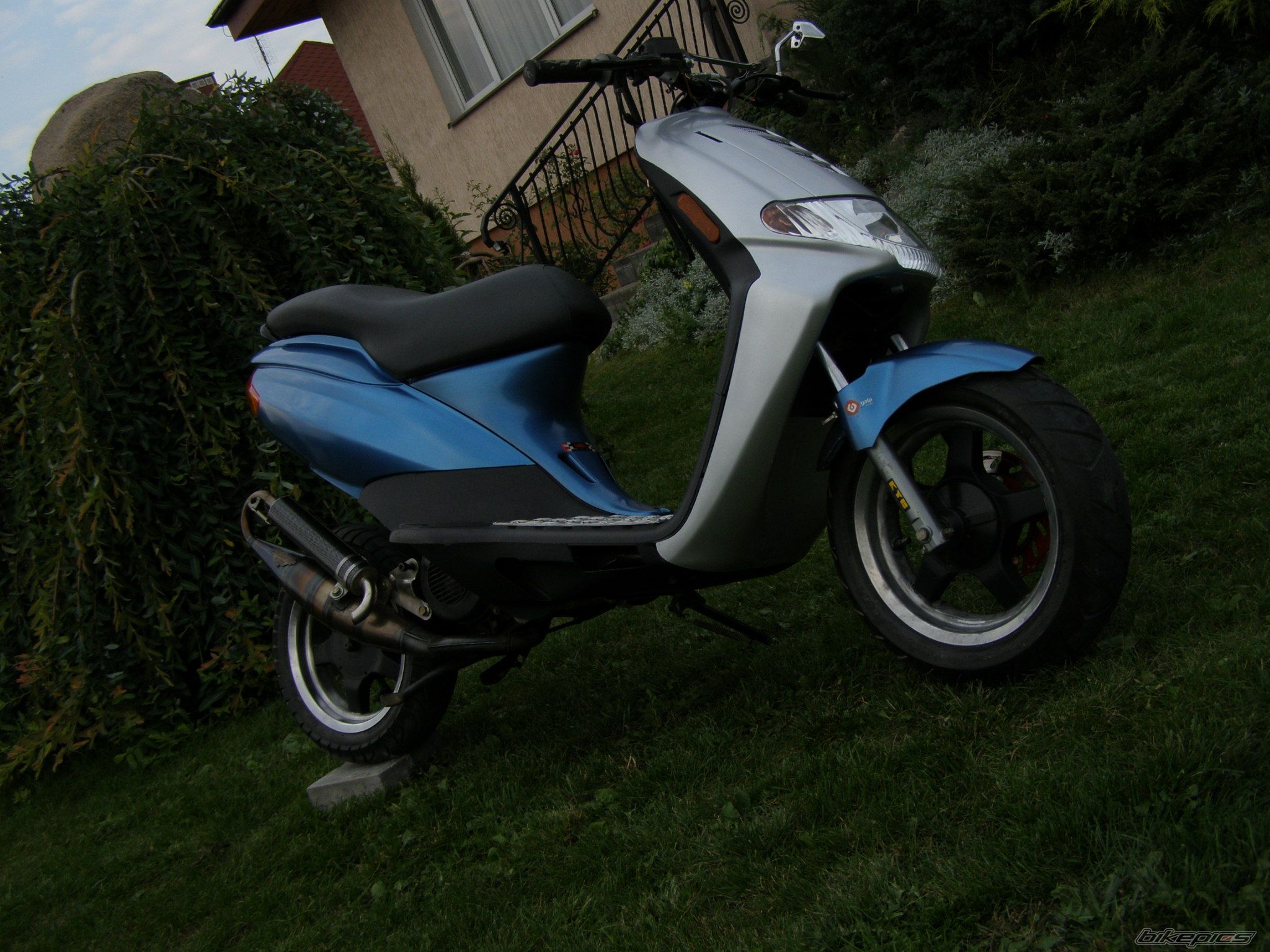 Photo 1412813