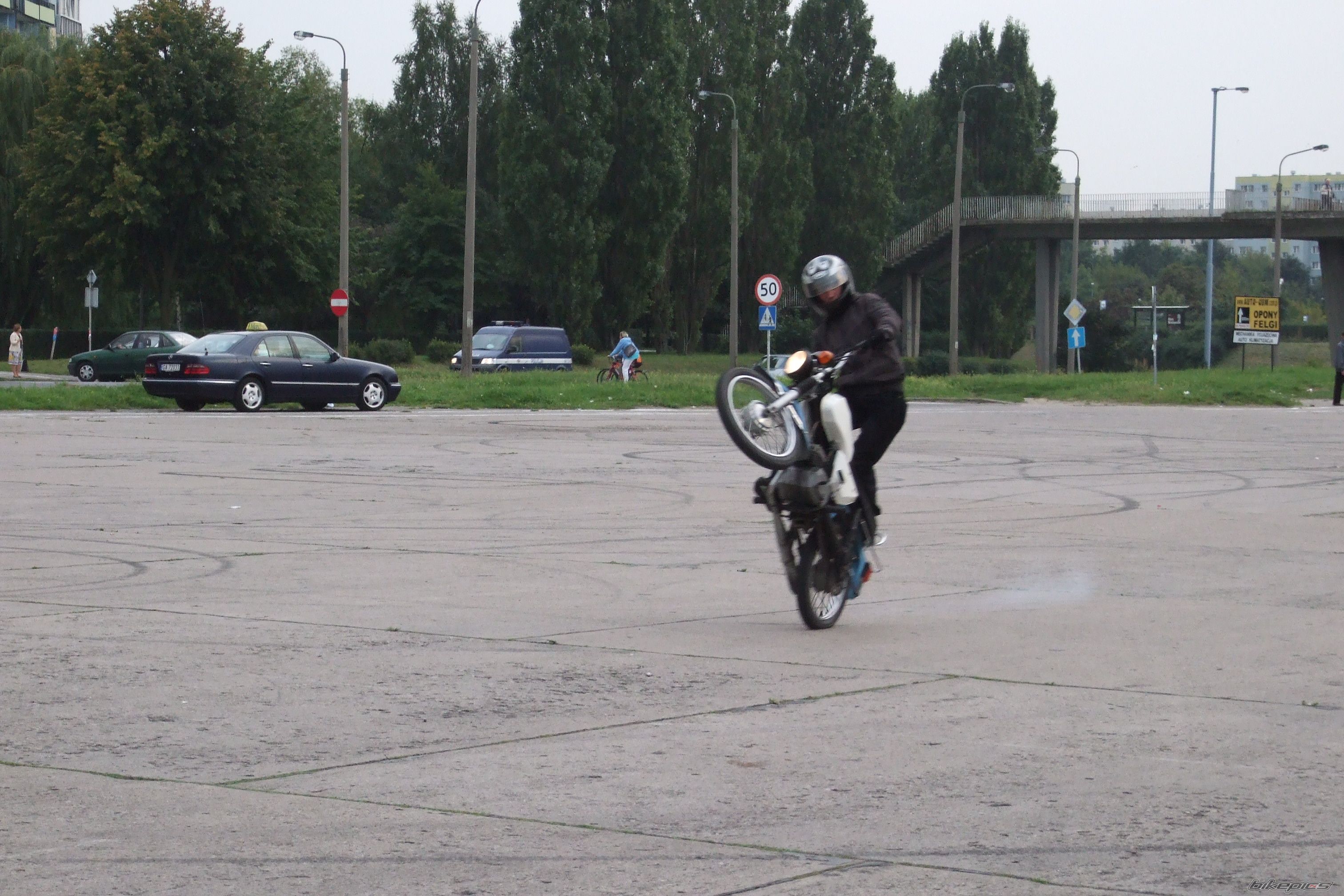 Photo 1413077