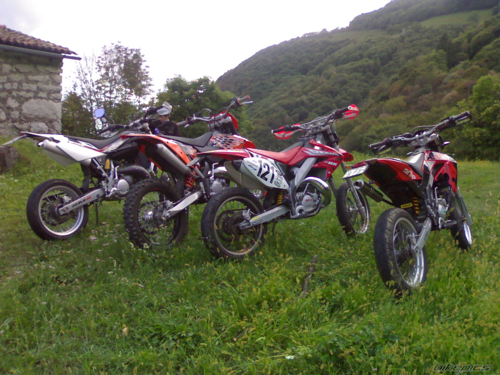 Photo 1413177