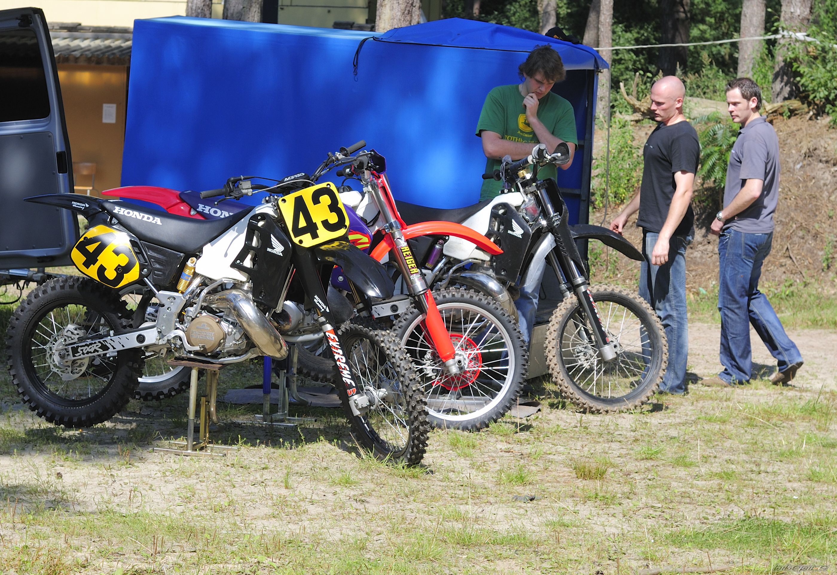 Photo 1413804