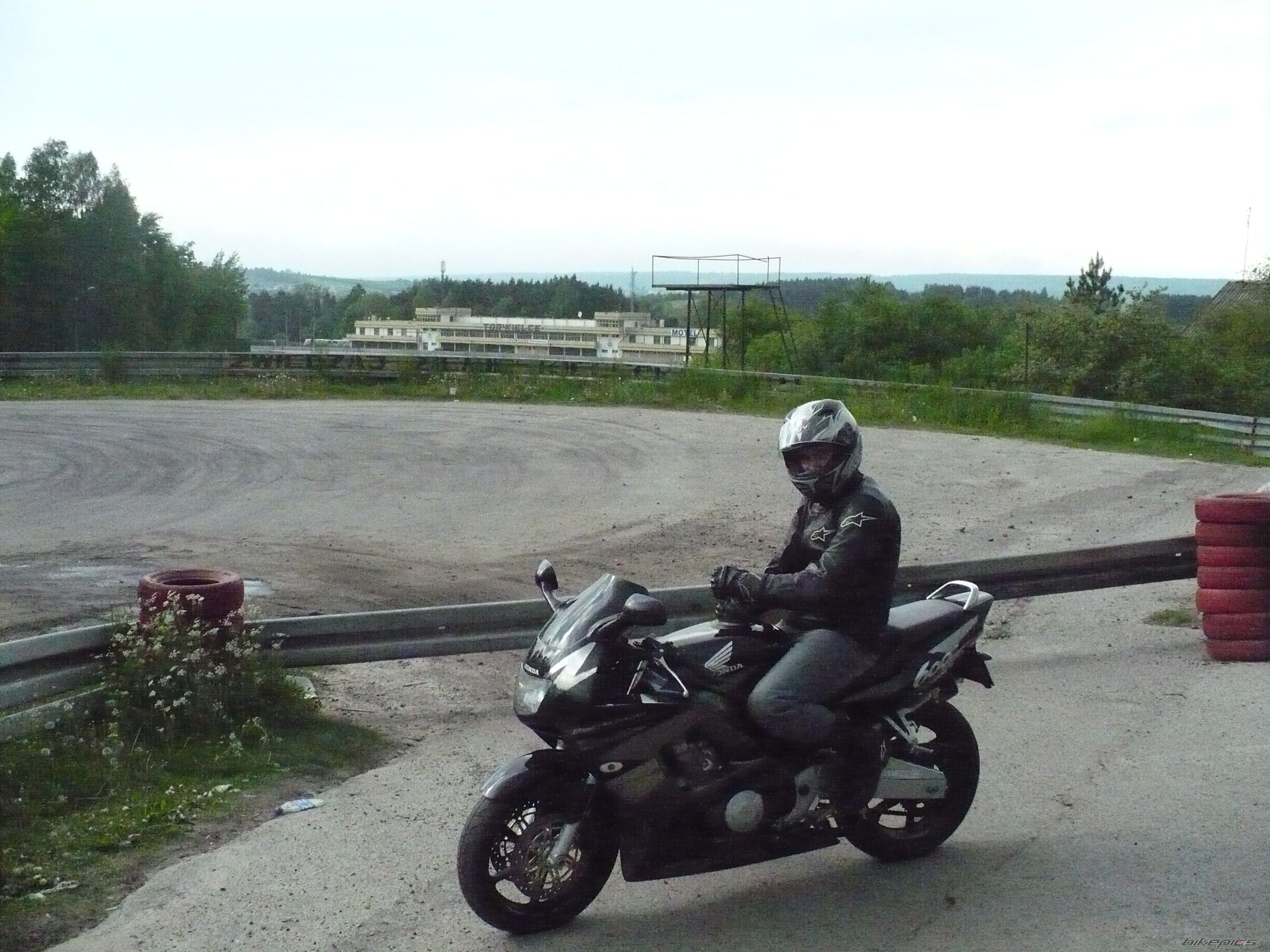 Photo 1414498