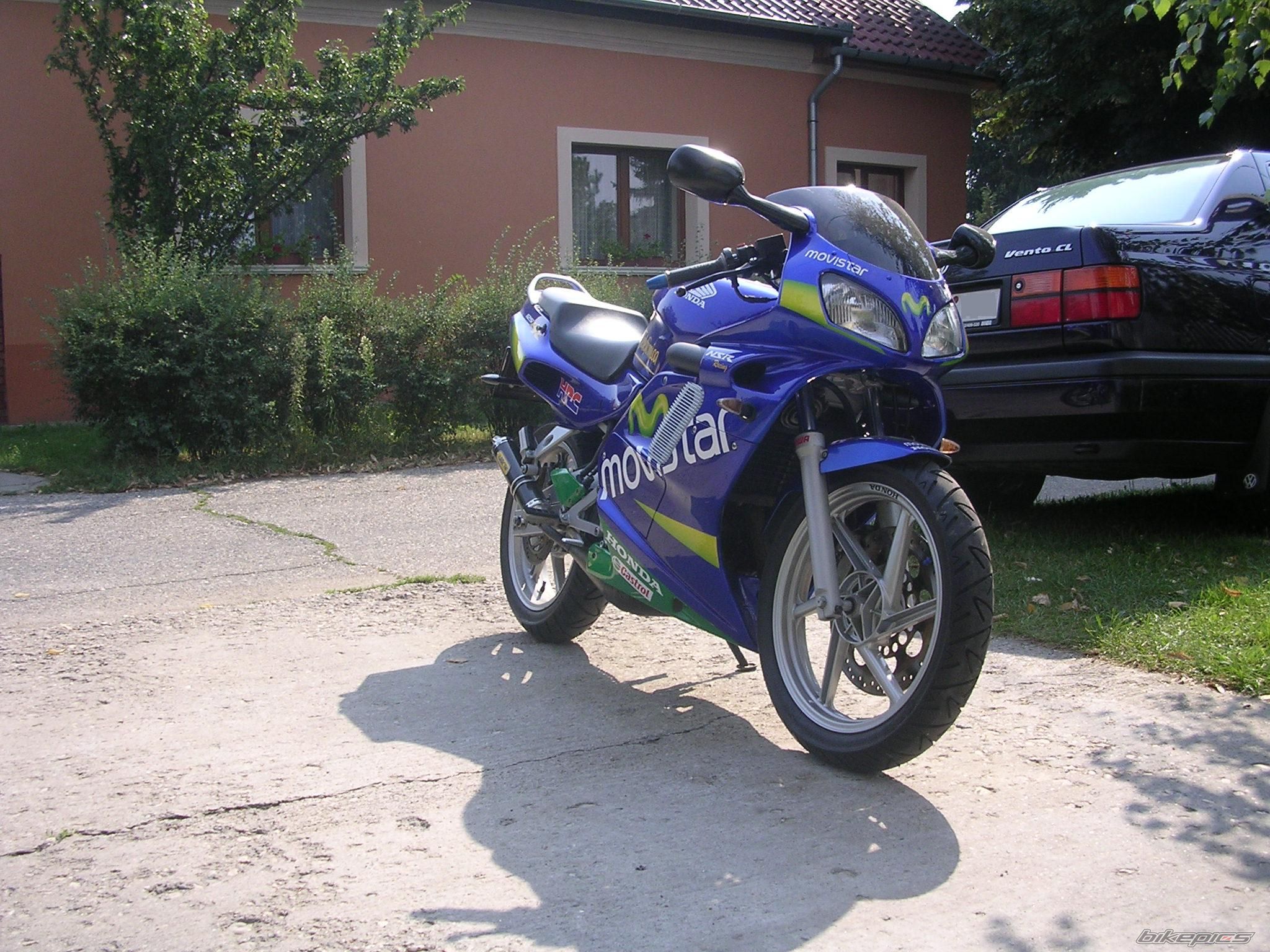 Photo 1414704
