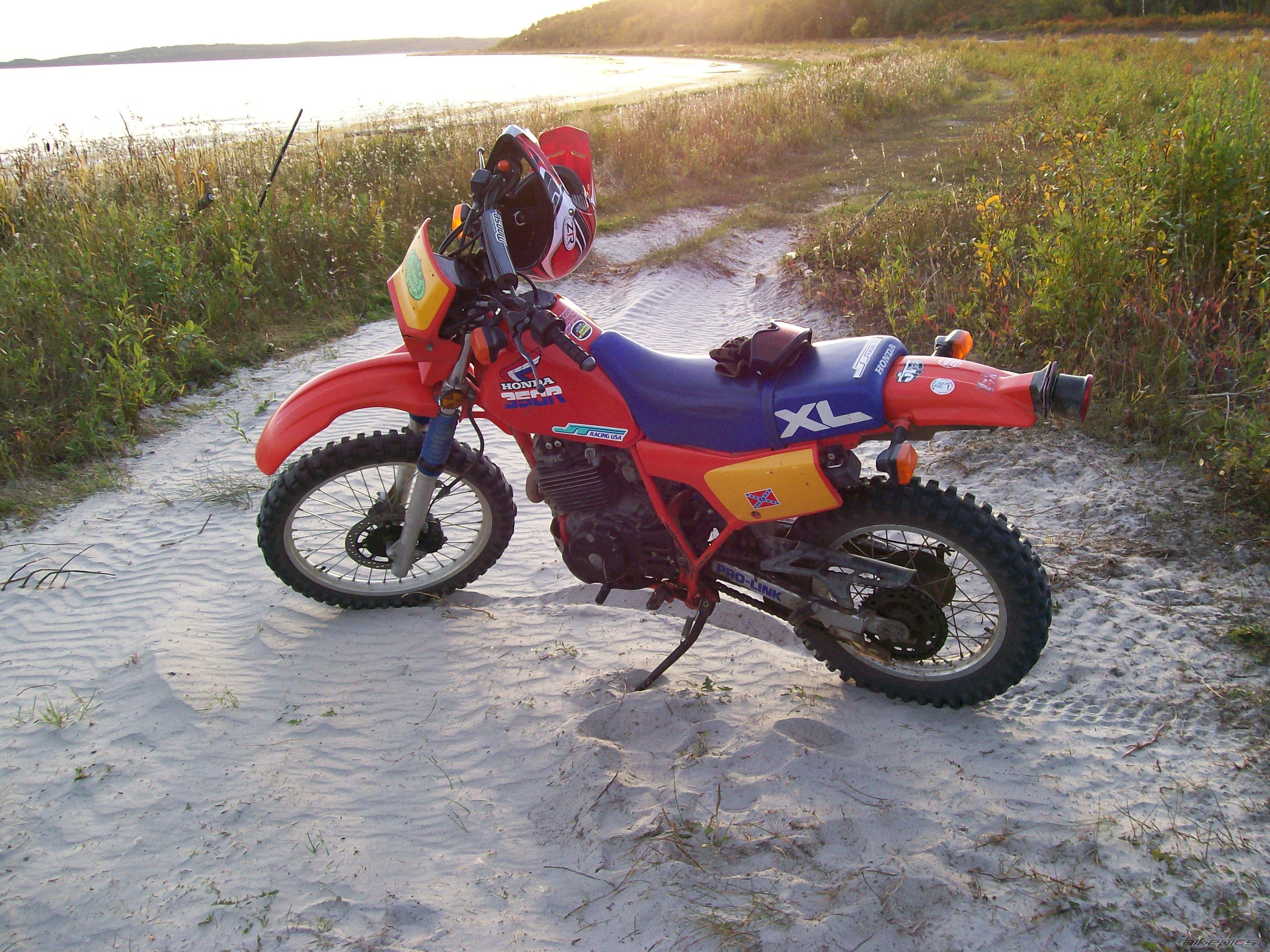 Photo 1417179