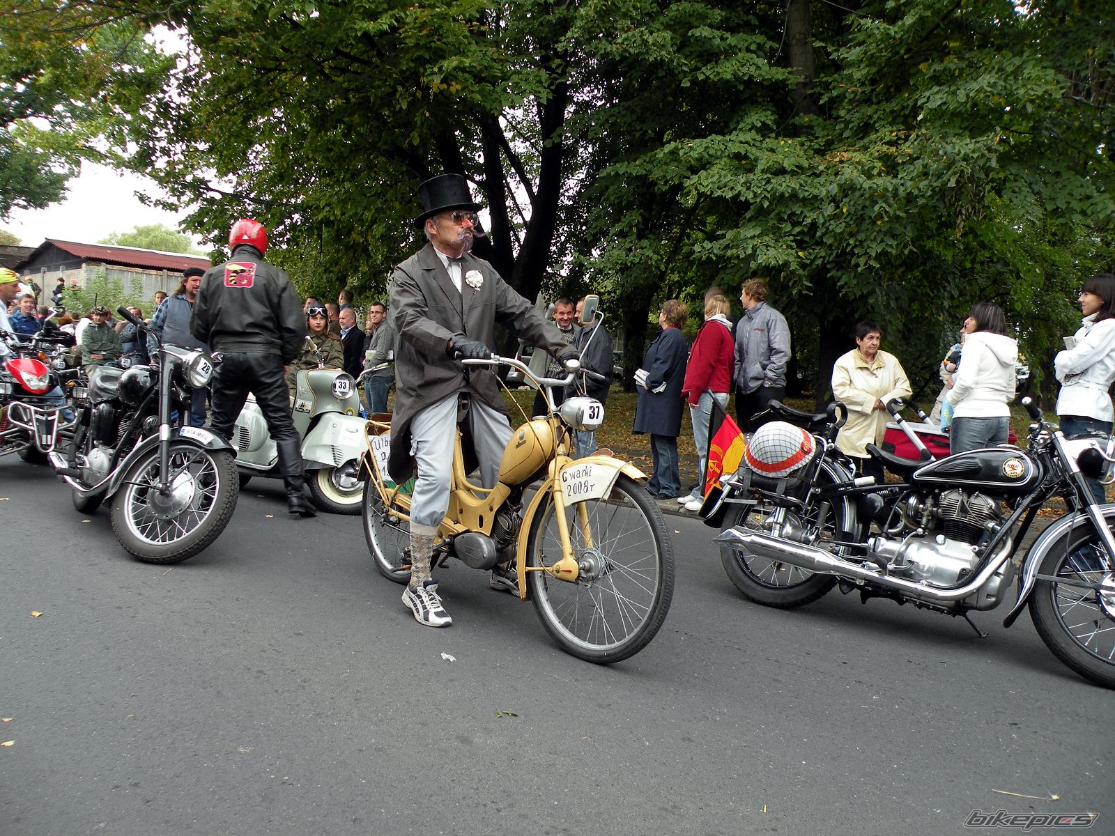 Bike Photo 1417914