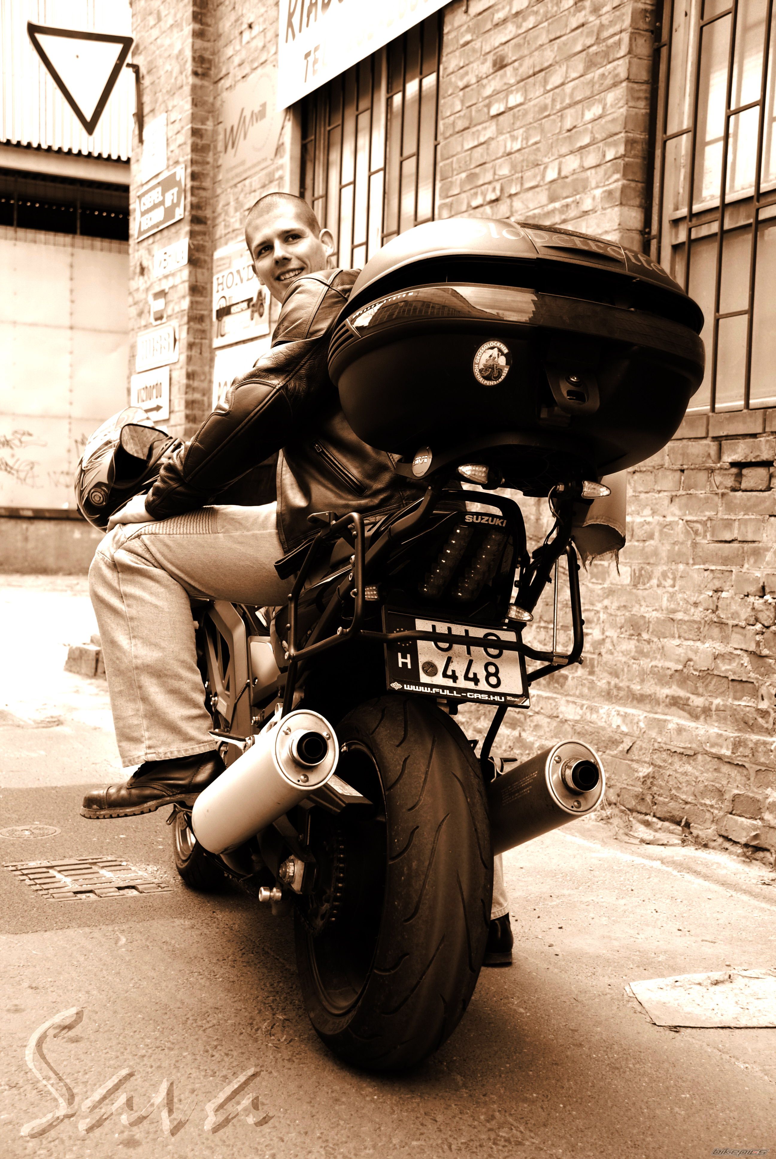 Photo 1419002