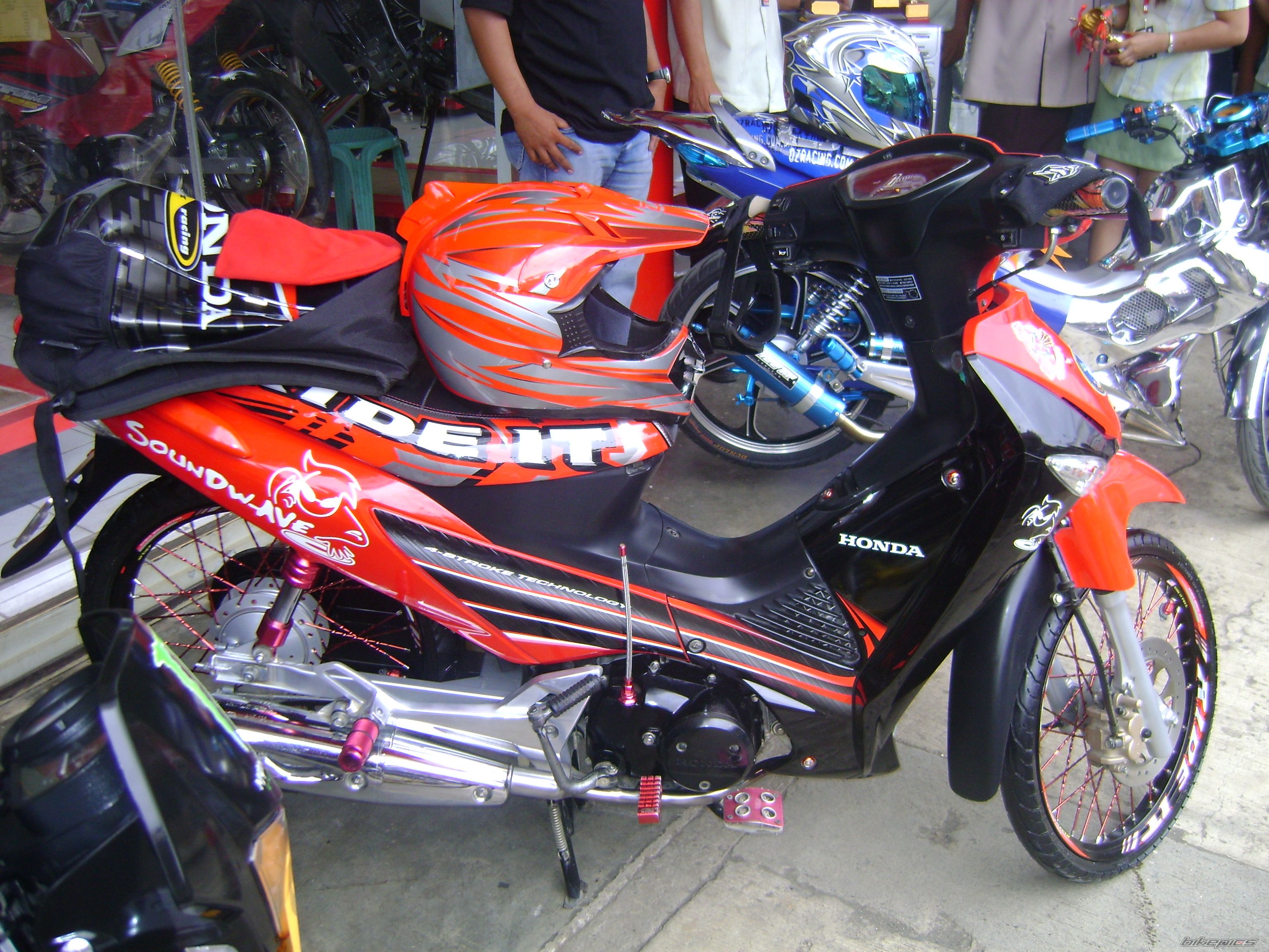 Photo 1421275