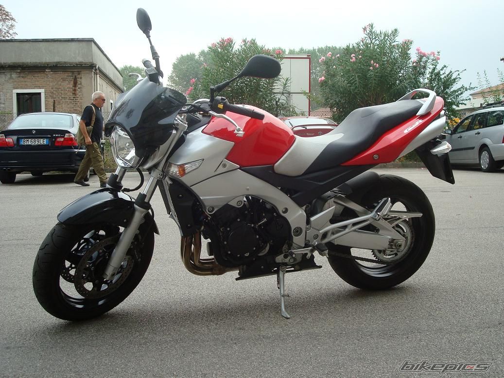 Photo 1422217