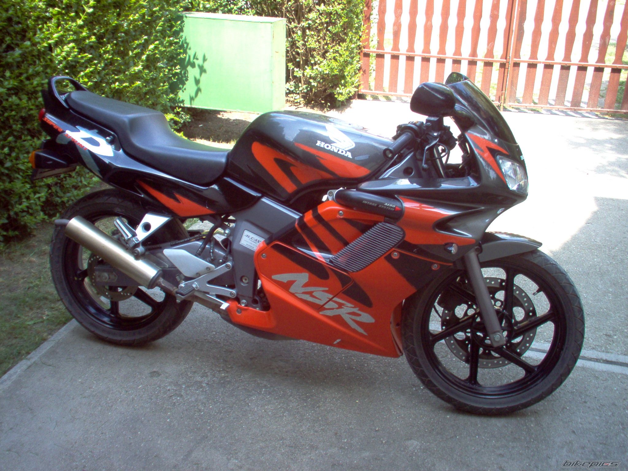 Photo 1422375