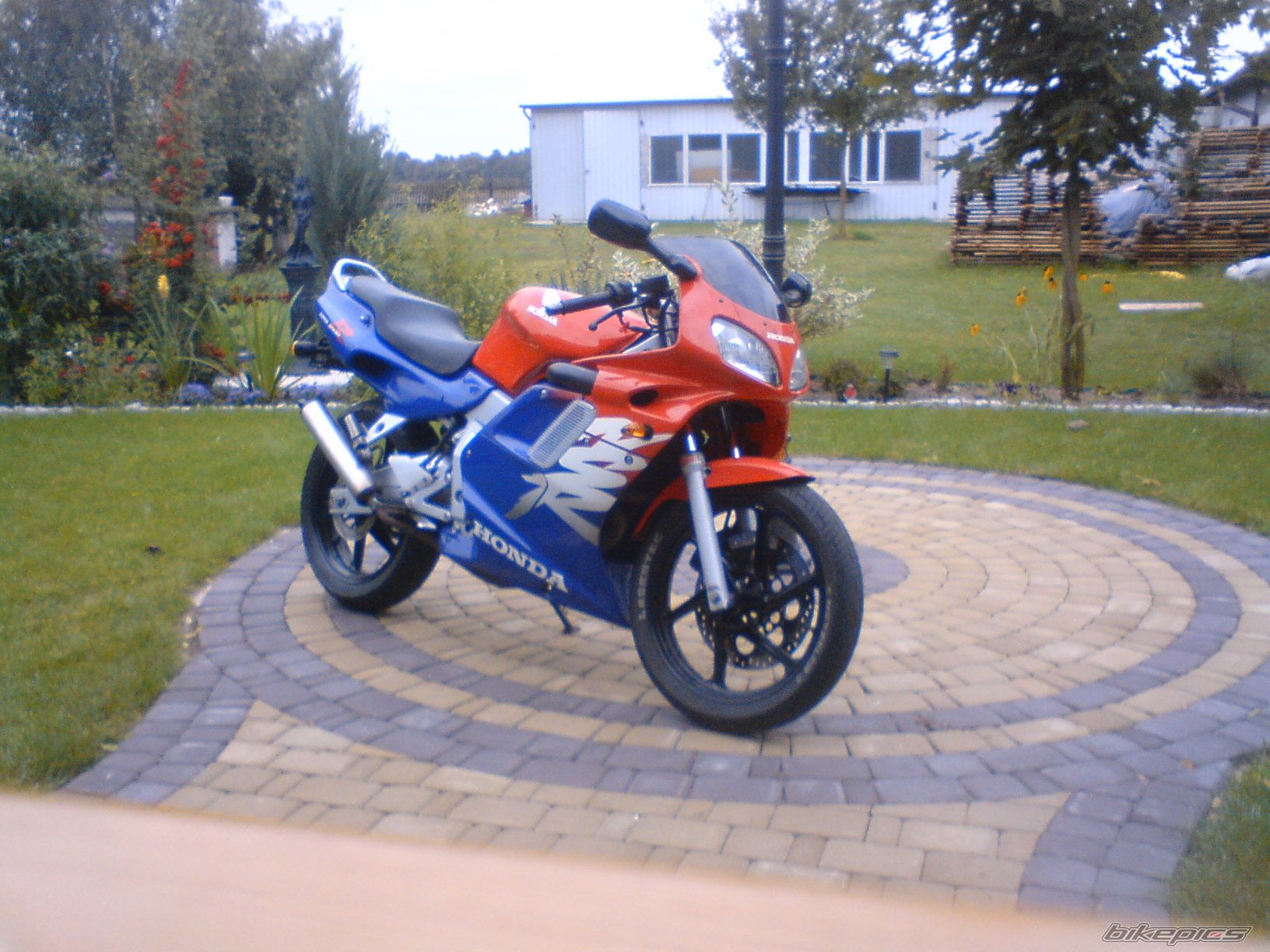 Photo 1422587