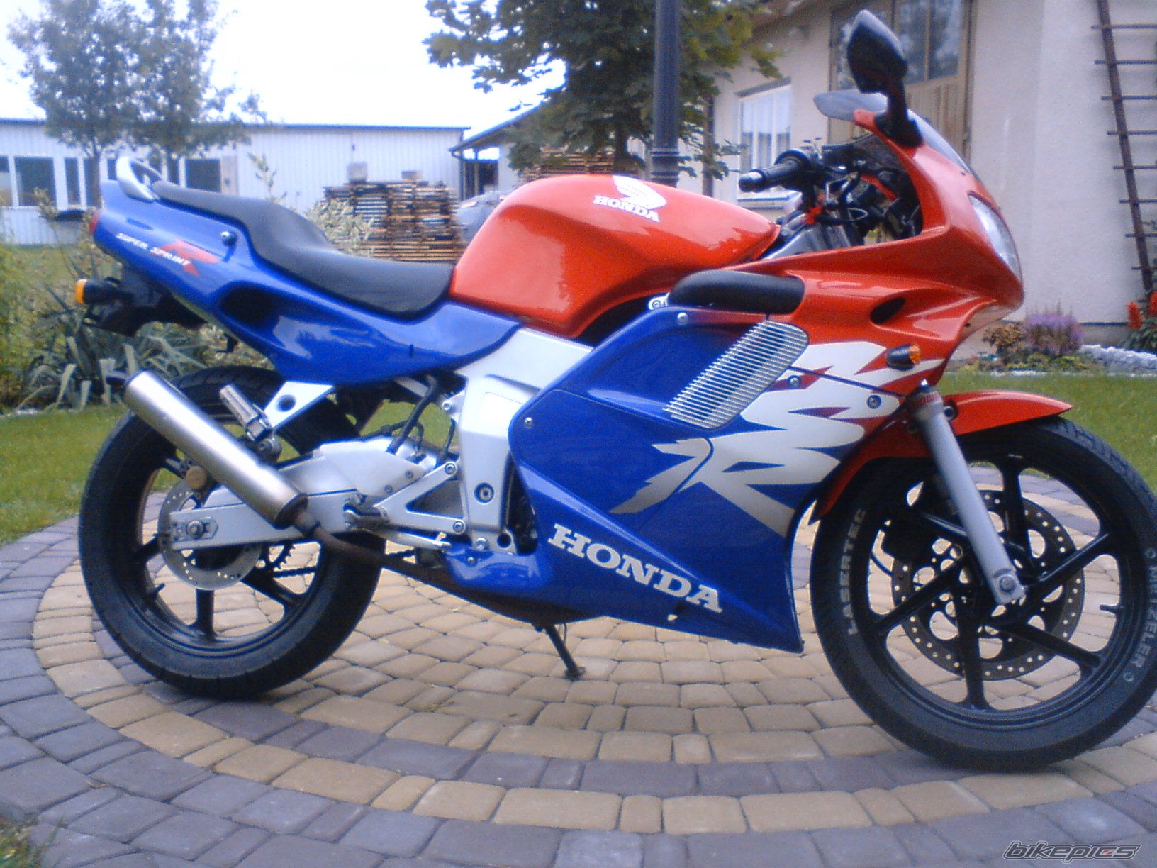 Photo 1422590