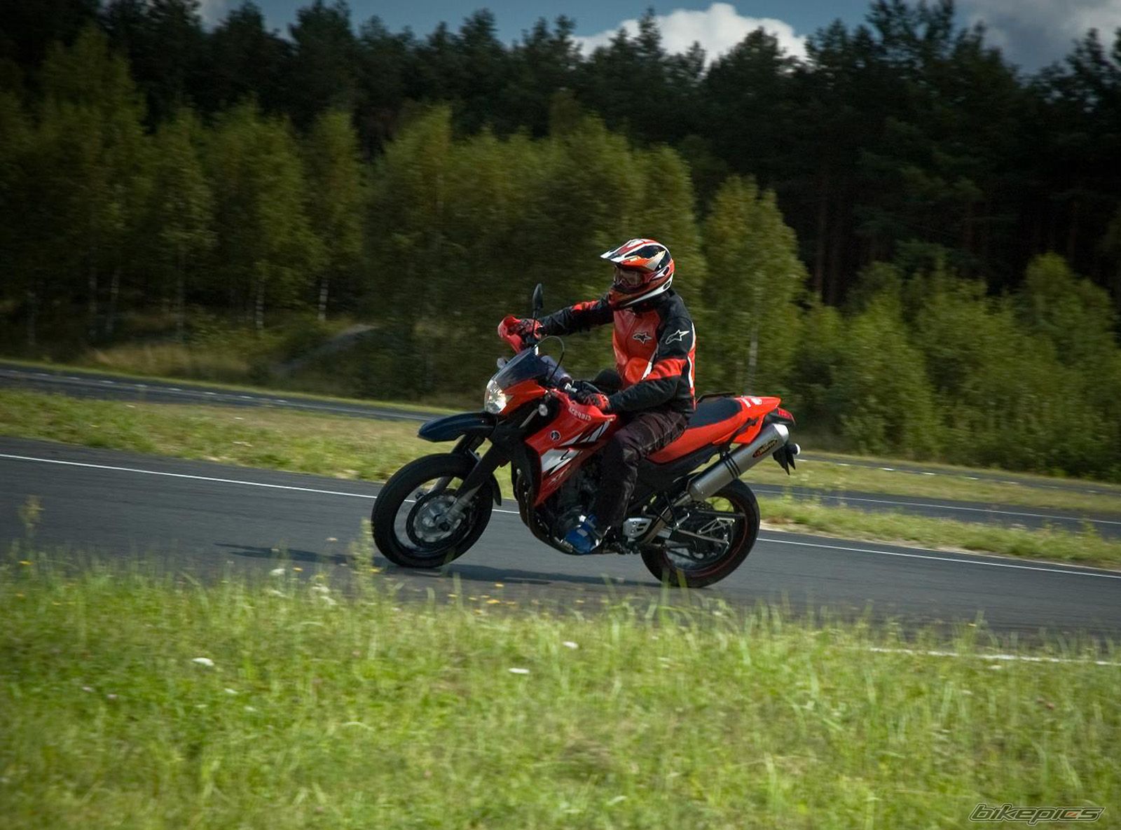Photo 1422947