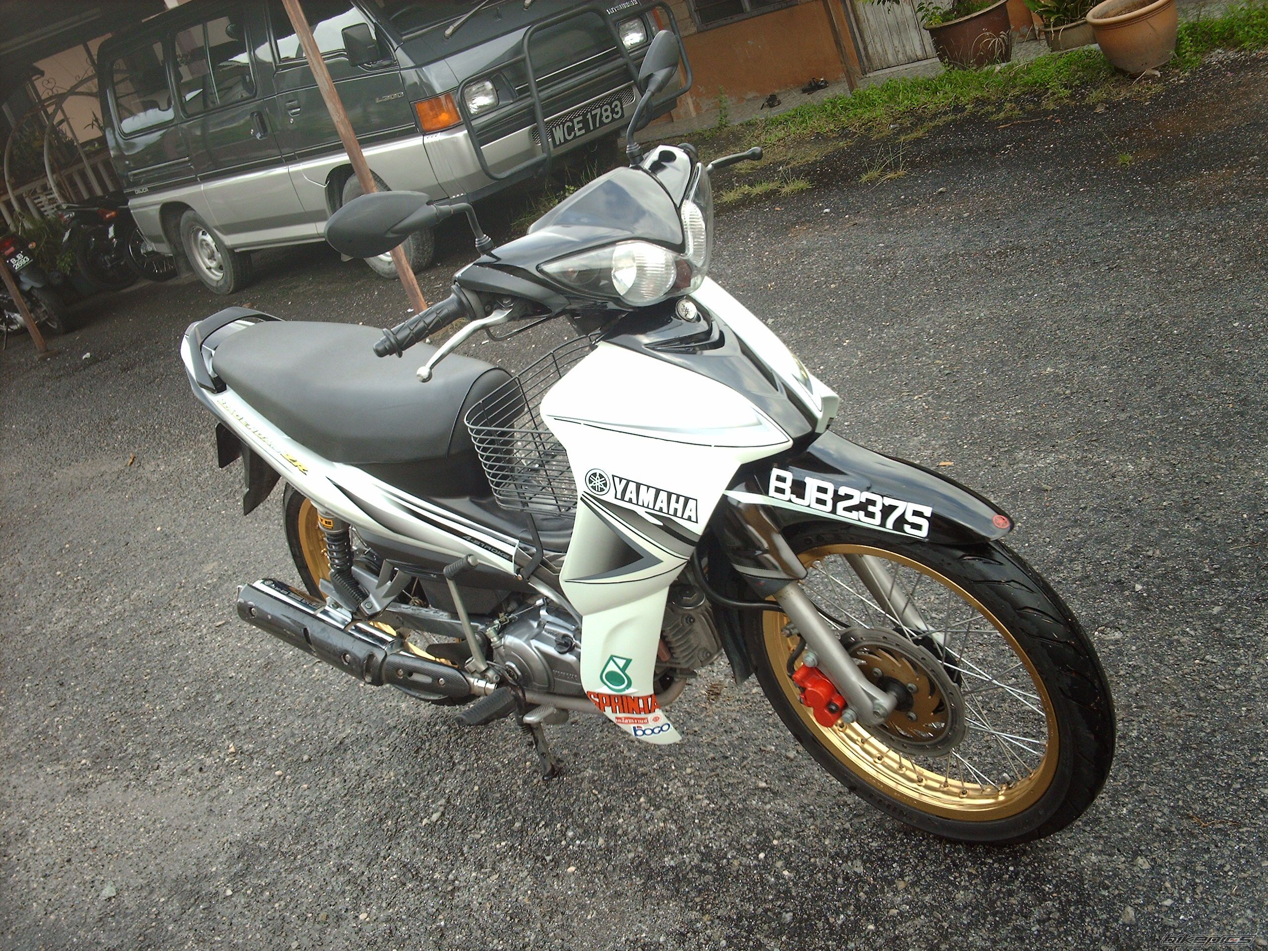 Photo 1423042