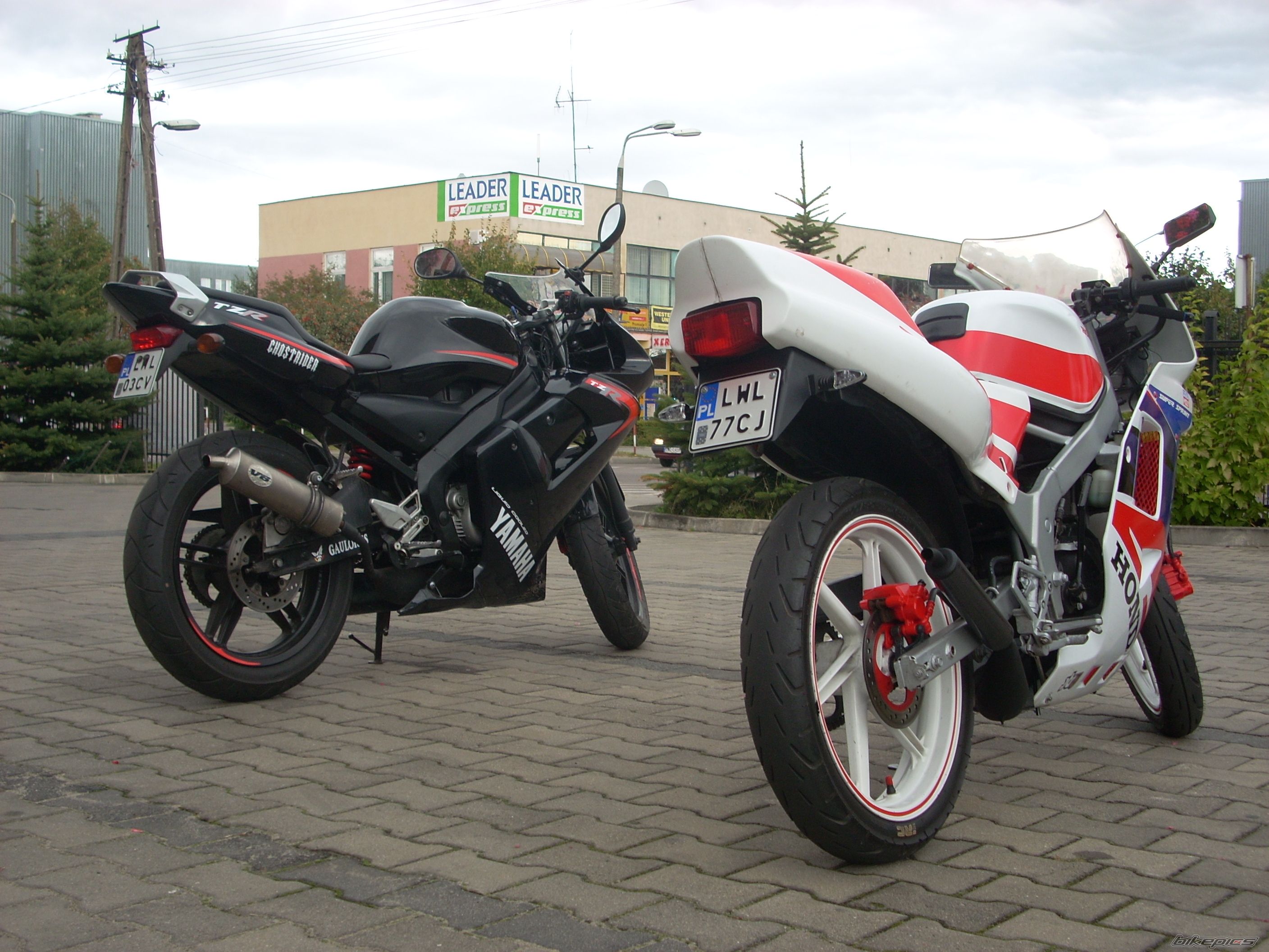 Photo 1423824