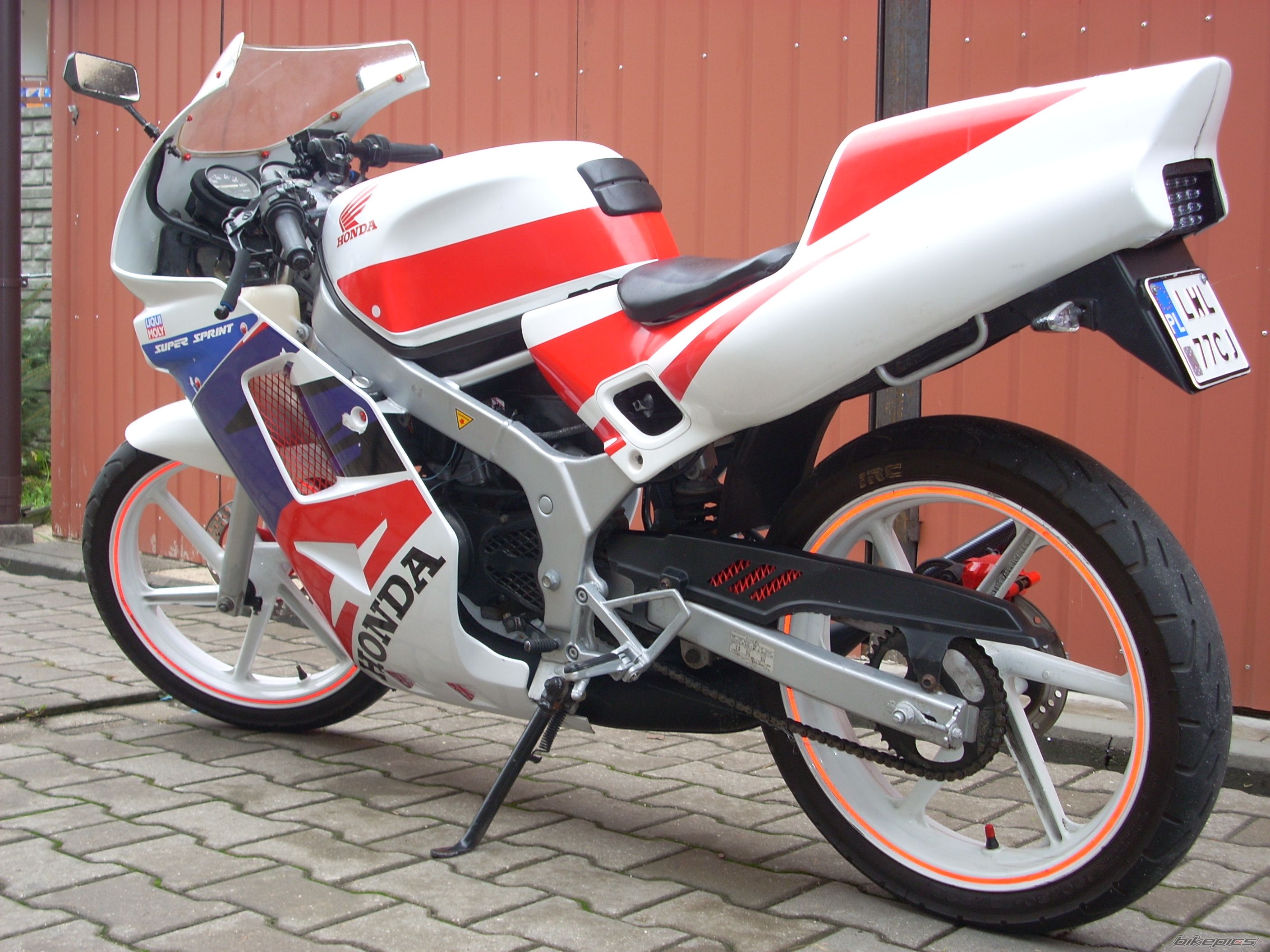 Photo 1423836