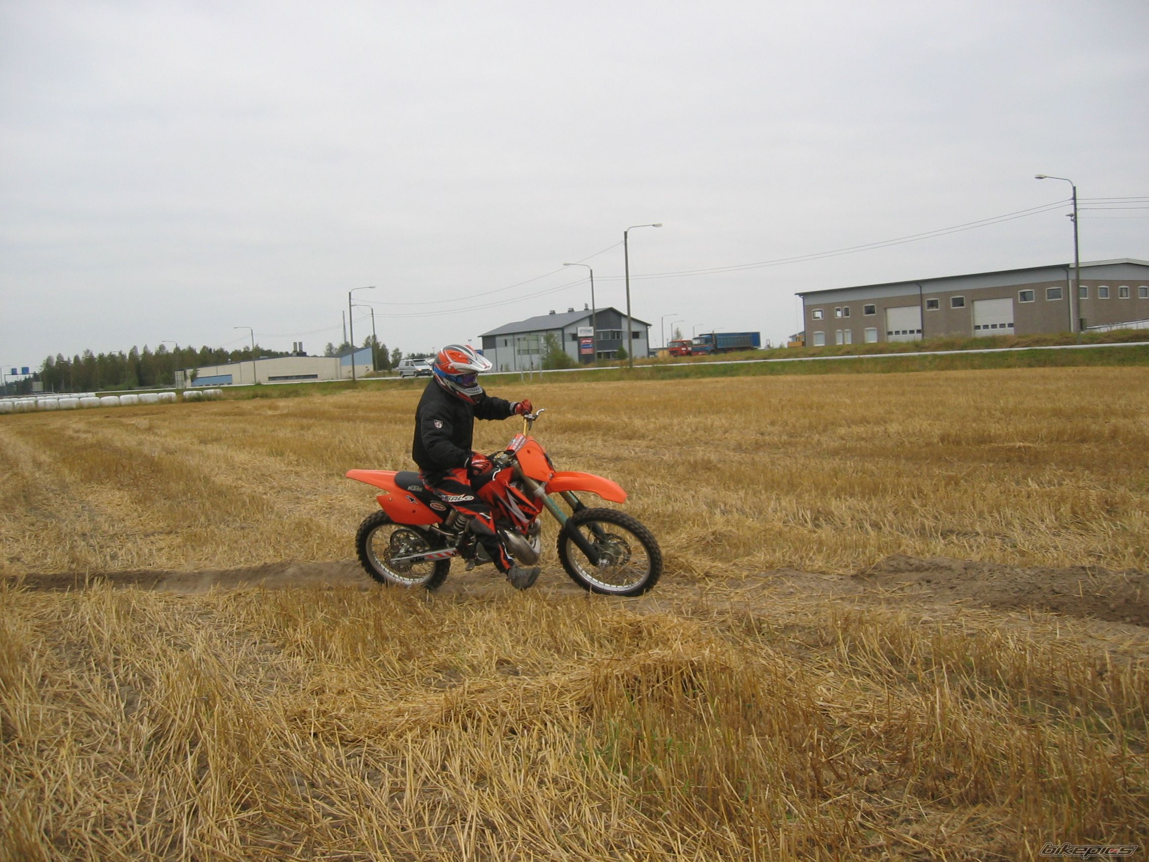 Photo 1424412