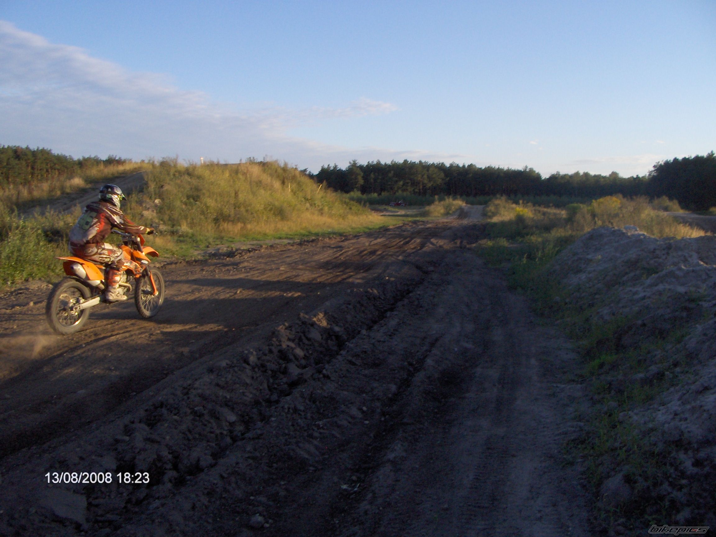 Photo 1430352
