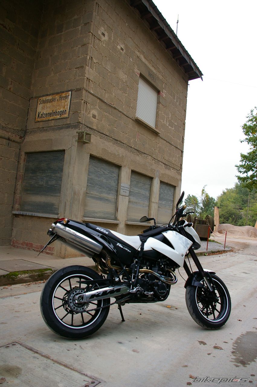 Photo 1432072
