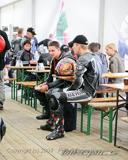 Photo 1432561