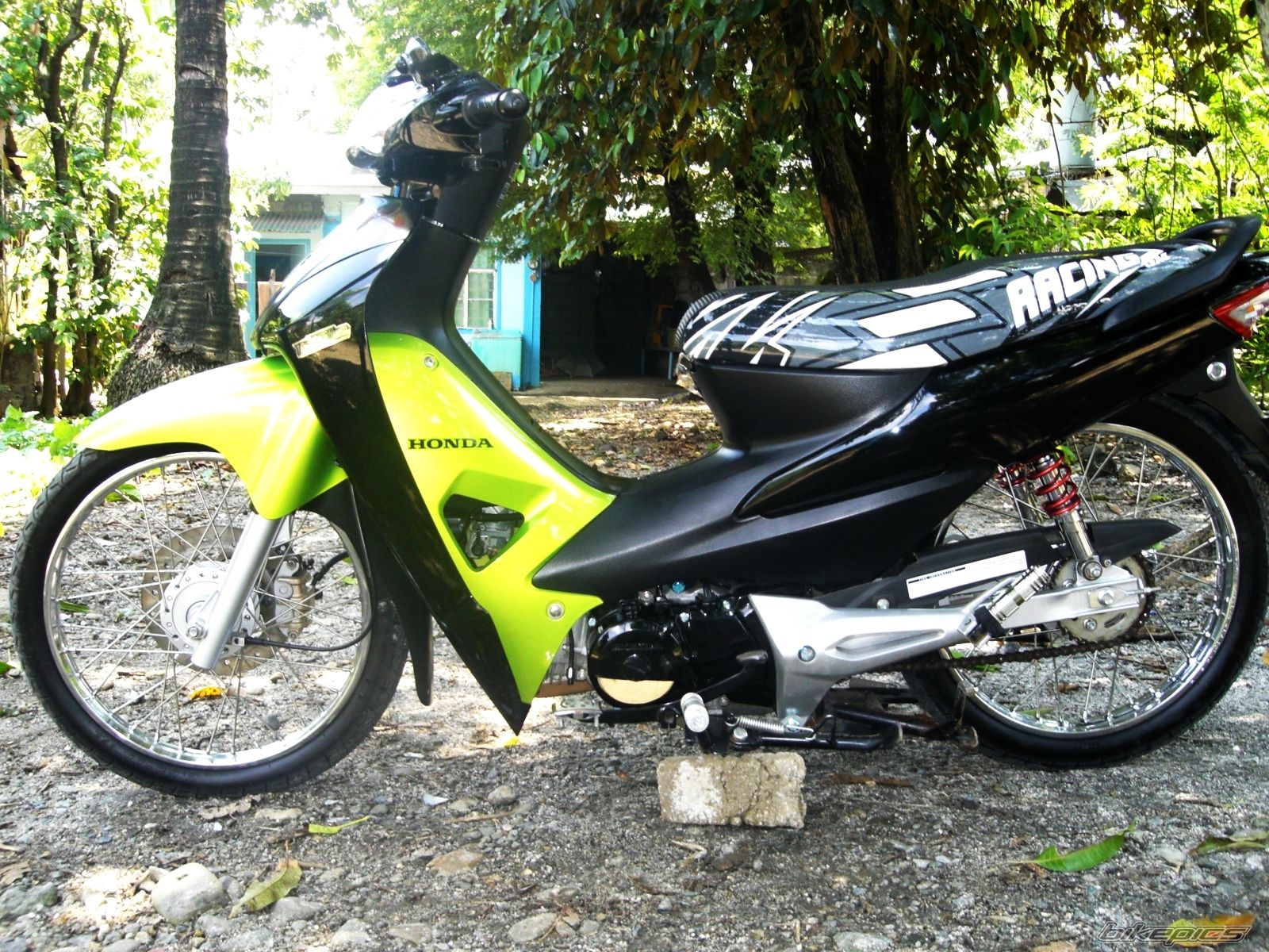 Photo 1433915