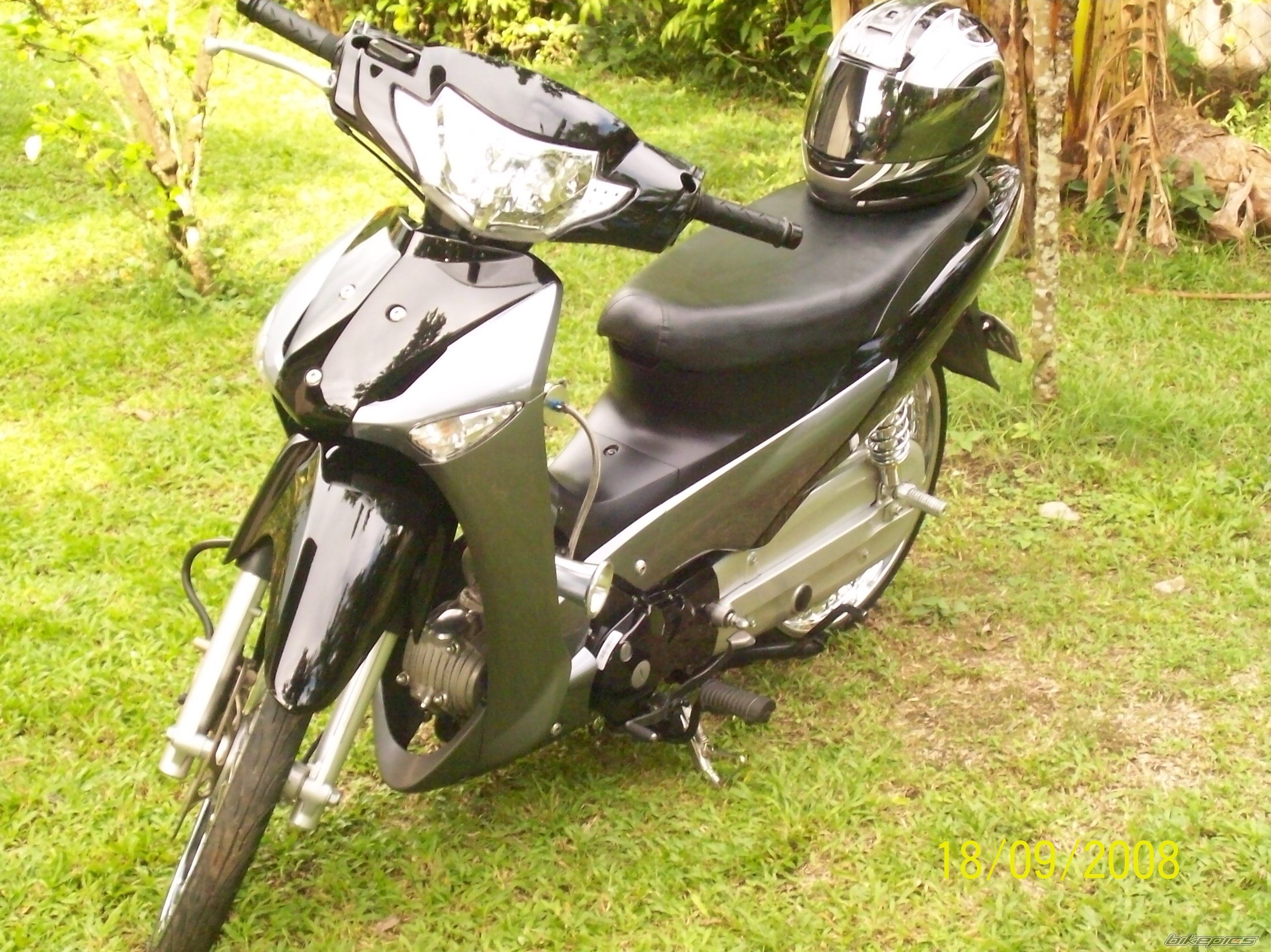 Photo 1436687